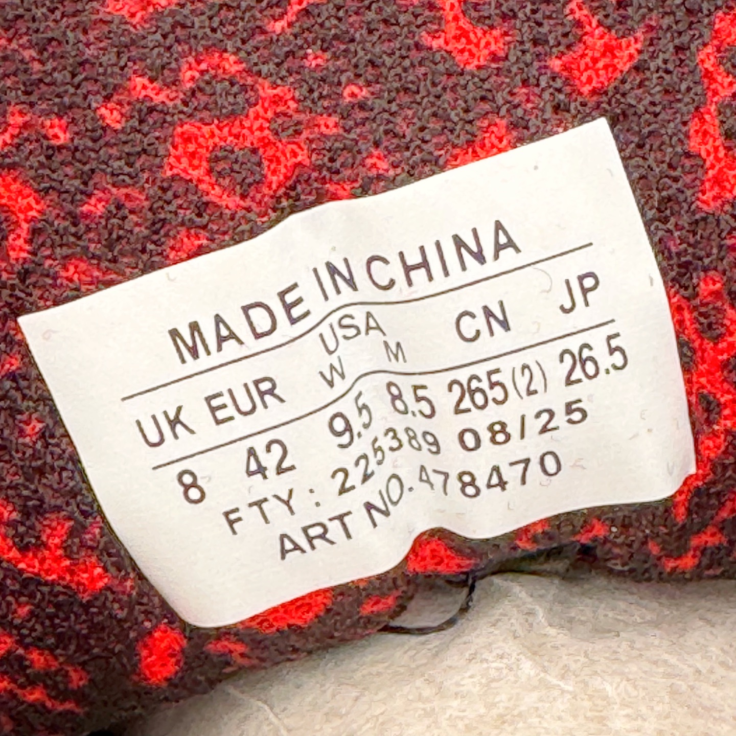 图片[11]-＃GX/绿X Salomon XT-4 OG Advanced 萨洛蒙系列低帮城市越野机能透气休闲运动鞋 鞋舌处附有迷你网眼袋收纳鞋绳以及下方的多色 Logo 标签 接着搭载奶油色 ACS 技术中底以及金色 TPU 塑料部件提升鞋款耐用性 中底与鞋面之间饰有海蓝色条状细节有效增添鞋款层次 最后应用黑色 Contragrip Chevron 外底完成鞋款设计 这次配色颇为高调 两款配色均以绚丽的渐变设计呈现 一款以粉紫渐变主打 另一款以黄绿渐变呈现 视觉效果相当吸睛 鞋面的使用玻璃纤维覆盖物加固 并通过细绳扣系带系统进行锁定 Salomon 的品牌logo 出现在脚后跟和前掌部位 中底虽然偏薄 但非常耐用 与模压塑料ACS 框架以及致密AC2 Muscle 鞋底单元结合 能够提供出色的支撑力和缓冲性 尺码：36 36.5 37.5 38 38.5 39 40 40.5 41 42 42.5 43 44 44.5 45-选品中心