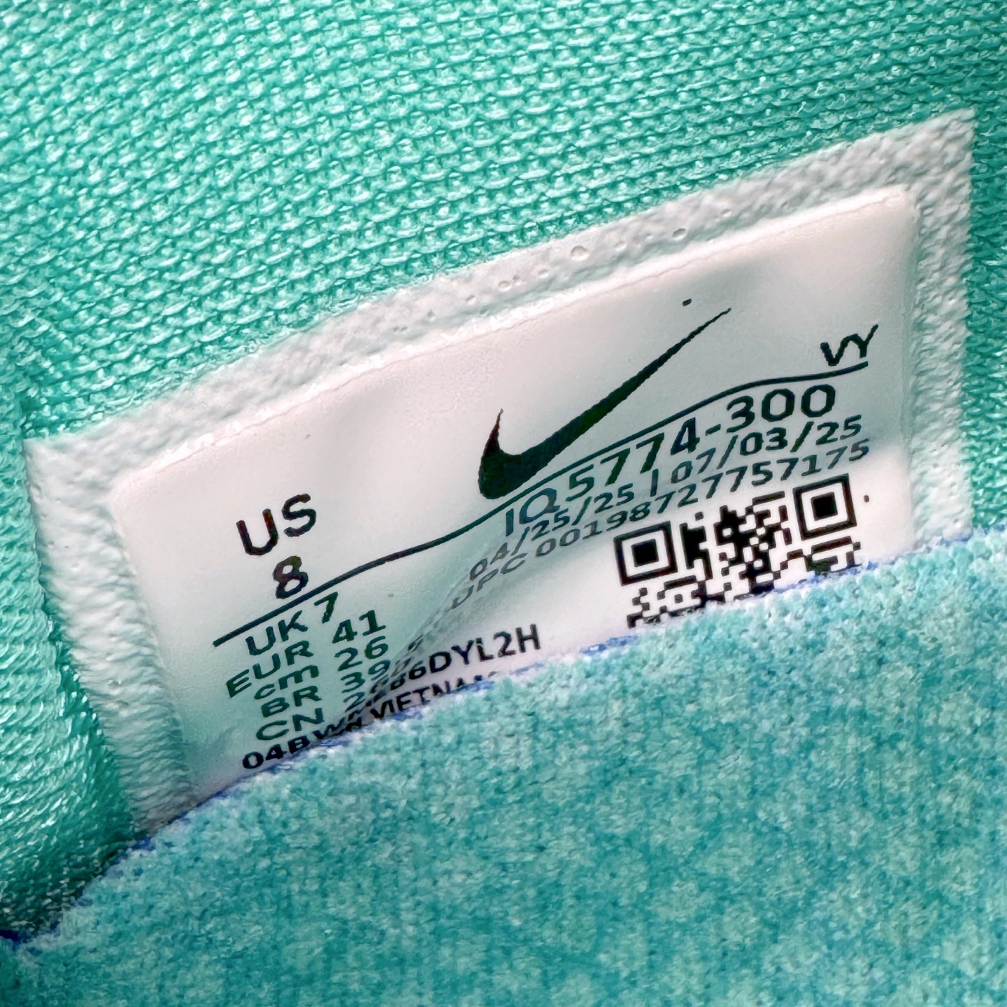 图片[11]-＃灭世海外版 NK Zoom Kobe 6 Protro 科比六代 杰伦布伦森 自由女神 IO5774-300 纯原海外版气垫品质吊打各路纯原 气压➕耐久双重保障 前掌ZOOM TURBO➕后掌马蹄Zoom 后掌澎湃脚感无出其右 全套冲刀改版 鞋型还原度95% 宽脚选手必入货品 鞋头2.5mm上翘空间 不挤脚 完美释放脚趾活动空间 正码正拍 脚型适配性 市场最强没有之一 鞋面工艺全新升级 100%对标正品 原厂聚氨酯蛇鳞 珠光密度同步正品 Swoosh喷漆工艺 还原度接近100% 全新后跟TPU模具 正确S型弧度 区分市场纯原（市场纯原采用公版模具 后跟TPU几乎无弧度）国产天花板橡胶配方 抓地力爆炸 海外口碑炸裂 鞋舌LOGO正确内嵌压印 原厂碳板 正确原盒 厚积薄发 王者归来 拒绝杀猪 拒绝套路 灭世纯原海外版科比系列 致力打造实战第一标杆 尺码：39-47.5 全新模具 正码正拍-选品中心