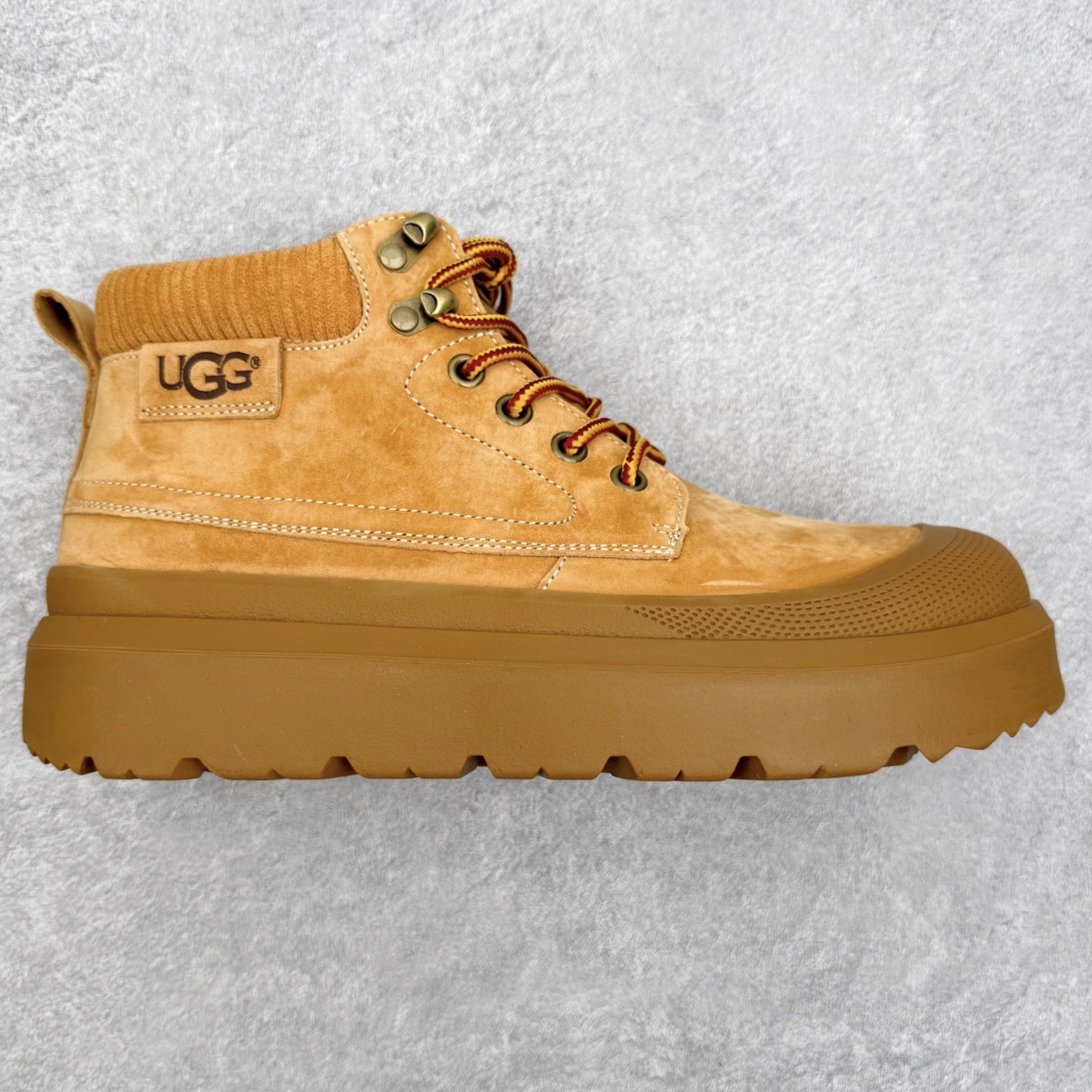 UGG Tasman Weather Hybrid 塔斯曼混合系列轻量休闲鞋 美国UGG秋冬新品（毛绒一体内里🔥保暖锁热）秋冬必备 户外男士高帮休闲马丁靴雪地靴系列 广东大厂品质 秋冬新款 时尚潮流搭配 面料釆用意大利进口磨砂牛皮 全鞋真牛皮材料 大底到五金都是代工厂原材料制作 好货不杀猪 首单质量严格把控 全套官网统一包装 今年冬季防寒户外专用产品 日常随意搭配 型男必备‼尺码：38-44-选品中心