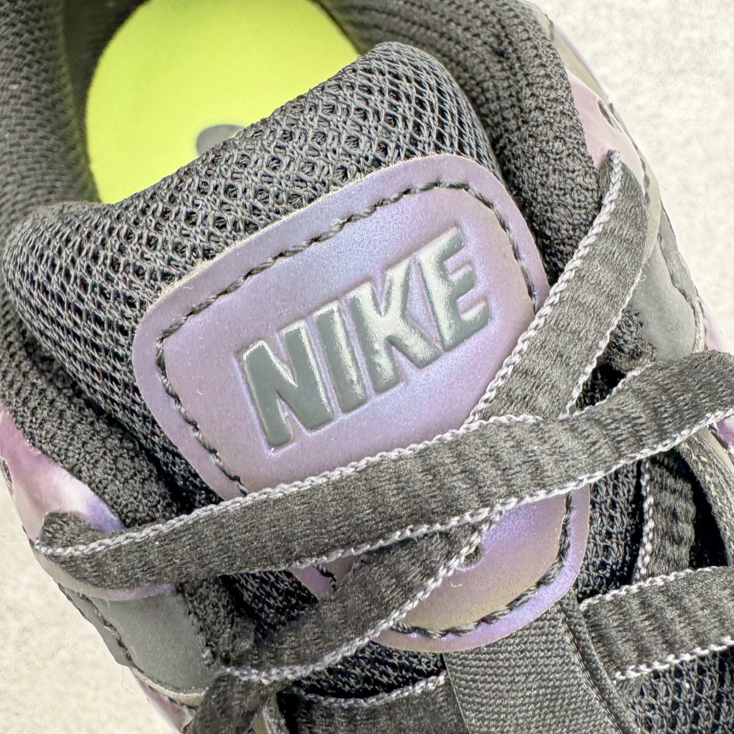 图片[13]-＃CS纯原 NK P-6000 系列低帮复古老爹风休闲运动舒适慢跑鞋 IM6333-001 购入原鞋原装纸板楦头开发 独家私模四层组合大底 市场唯一正确版本 良心定价 新配色陆续出货 进口三文治网面 融合 Pegasus 过往运动鞋设计 助力 21 世纪早期跑步运动跃升时尚新高度 采用透气网眼布、运动风格线条和耐穿覆面 兼具吸睛外观和舒适感受 中底泡绵以田径赛道为灵感 打造厚实设计 缔造出众缓震性能 尺码：36 36.5 37.5 38 38.5 39 40 40.5 41 42 42.5 43 44 44.5 45-选品中心