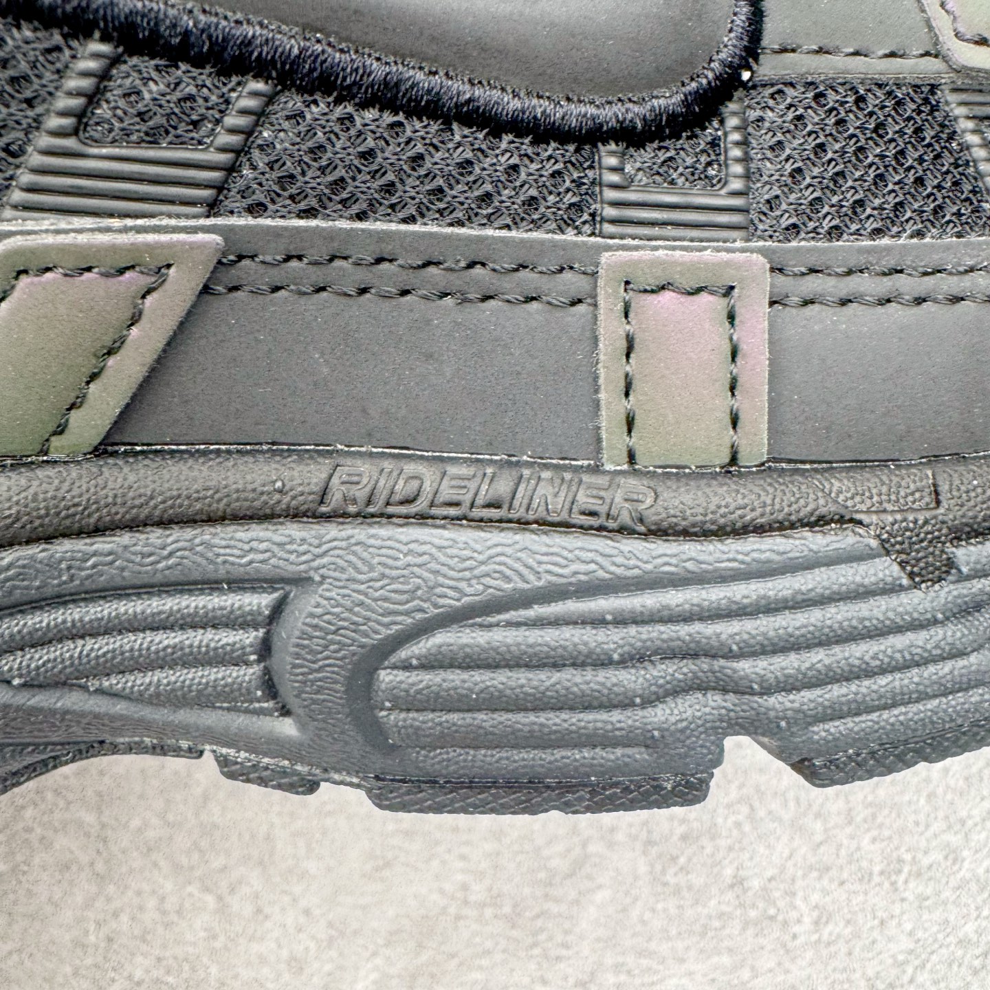 图片[19]-＃CS纯原 NK P-6000 系列低帮复古老爹风休闲运动舒适慢跑鞋 IM6333-001 购入原鞋原装纸板楦头开发 独家私模四层组合大底 市场唯一正确版本 良心定价 新配色陆续出货 进口三文治网面 融合 Pegasus 过往运动鞋设计 助力 21 世纪早期跑步运动跃升时尚新高度 采用透气网眼布、运动风格线条和耐穿覆面 兼具吸睛外观和舒适感受 中底泡绵以田径赛道为灵感 打造厚实设计 缔造出众缓震性能 尺码：36 36.5 37.5 38 38.5 39 40 40.5 41 42 42.5 43 44 44.5 45-选品中心