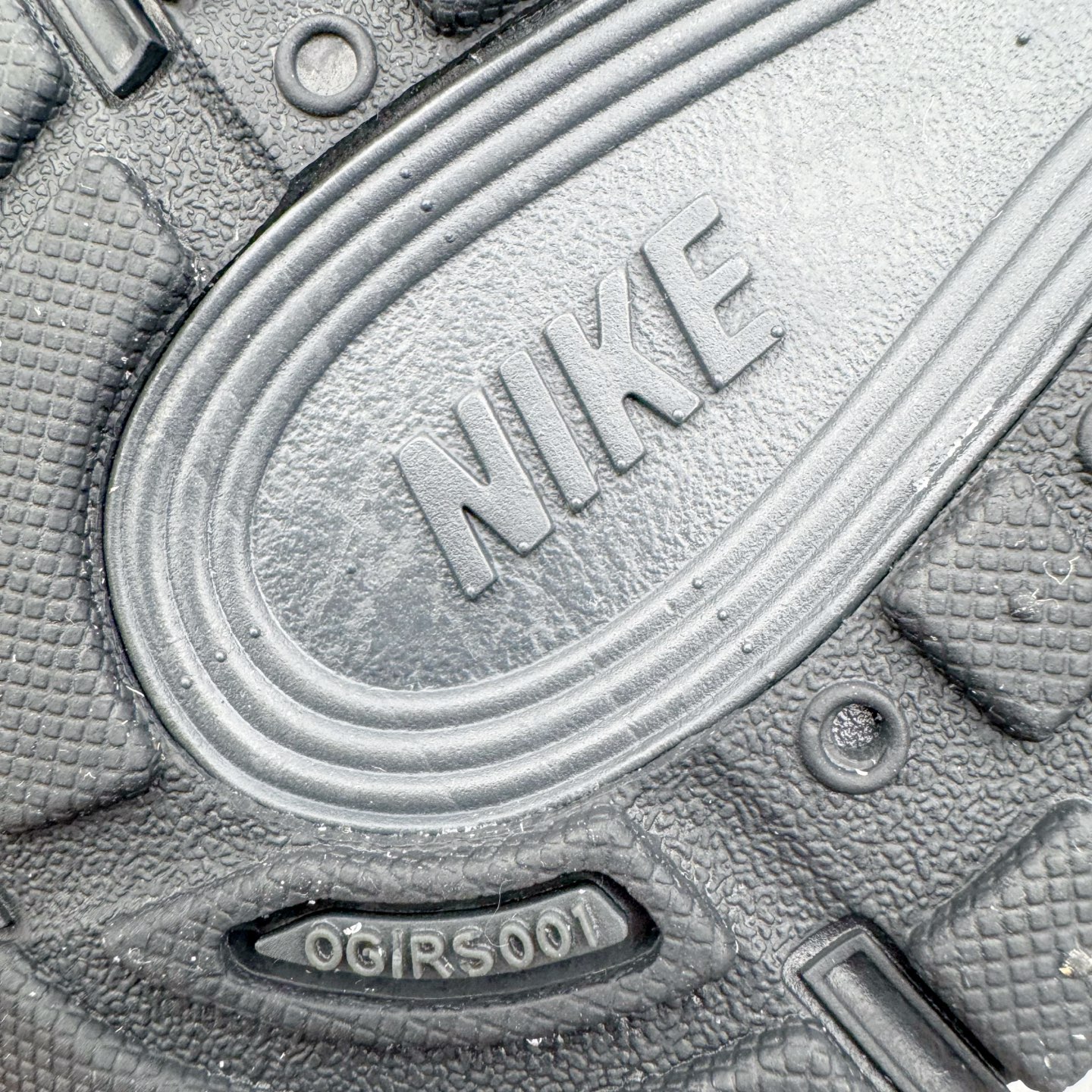 图片[20]-＃CS纯原 NK P-6000 系列低帮复古老爹风休闲运动舒适慢跑鞋 IM6333-001 购入原鞋原装纸板楦头开发 独家私模四层组合大底 市场唯一正确版本 良心定价 新配色陆续出货 进口三文治网面 融合 Pegasus 过往运动鞋设计 助力 21 世纪早期跑步运动跃升时尚新高度 采用透气网眼布、运动风格线条和耐穿覆面 兼具吸睛外观和舒适感受 中底泡绵以田径赛道为灵感 打造厚实设计 缔造出众缓震性能 尺码：36 36.5 37.5 38 38.5 39 40 40.5 41 42 42.5 43 44 44.5 45-选品中心