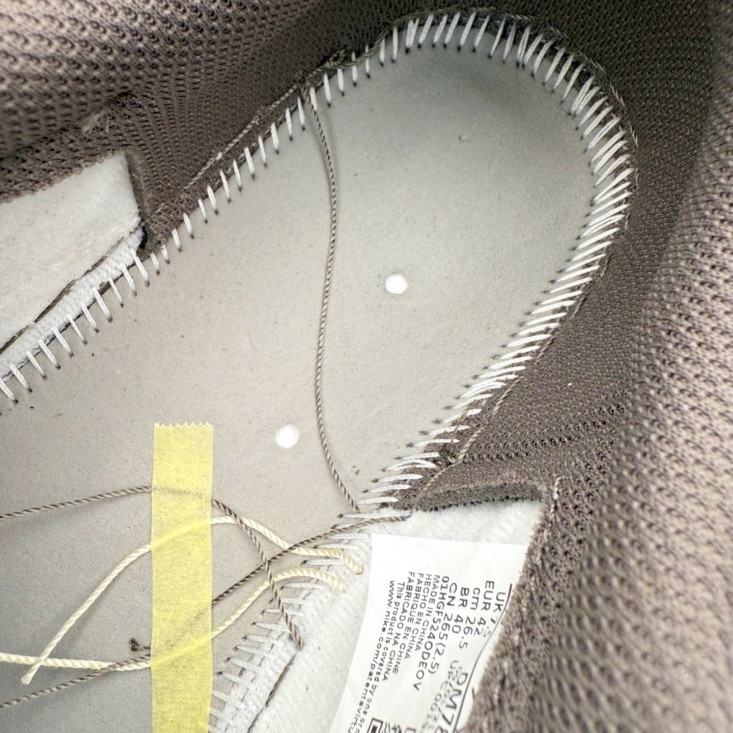 图片[14]-＃KZ神版莞产 Travis Scott x Air Jordan AJ1 Low OG SP TS联名白棕倒钩低帮 DM7866-162 全系列配色 外贸特供批次 新配色不断更新开发 市场中端王者 全套原纸板楦头开发 确保原汁原味 完美呈现一代版型 一比一鞋头弧度高度鞋身弧度 此版本只针对中端市场 细节品控鞋型随意秒杀市面同价位 鞋型完美 不臃肿别扭 头层皮料加持 用料绝不含糊 进口玻璃冲刀皮料裁剪零毛边 电脑针车工艺 超高鞋面清洁度 最高QC检验标准 控制溢胶瑕疵 原盒原配 飞翼3D高频深度立体 工艺方面大到整体鞋型 漏斗收腰 底线拉帮 LOGO立体程度 小到针眼排布 载片对称 冲孔效果 鞋标规范 鞋垫背胶等等 无一不是口碑收割 每双都是一个回头客 尺码：36 36.5 37.5 38 38.5 39 40 40.5 41 42 42.5 43 44 44.5 45 46 47.5-选品中心