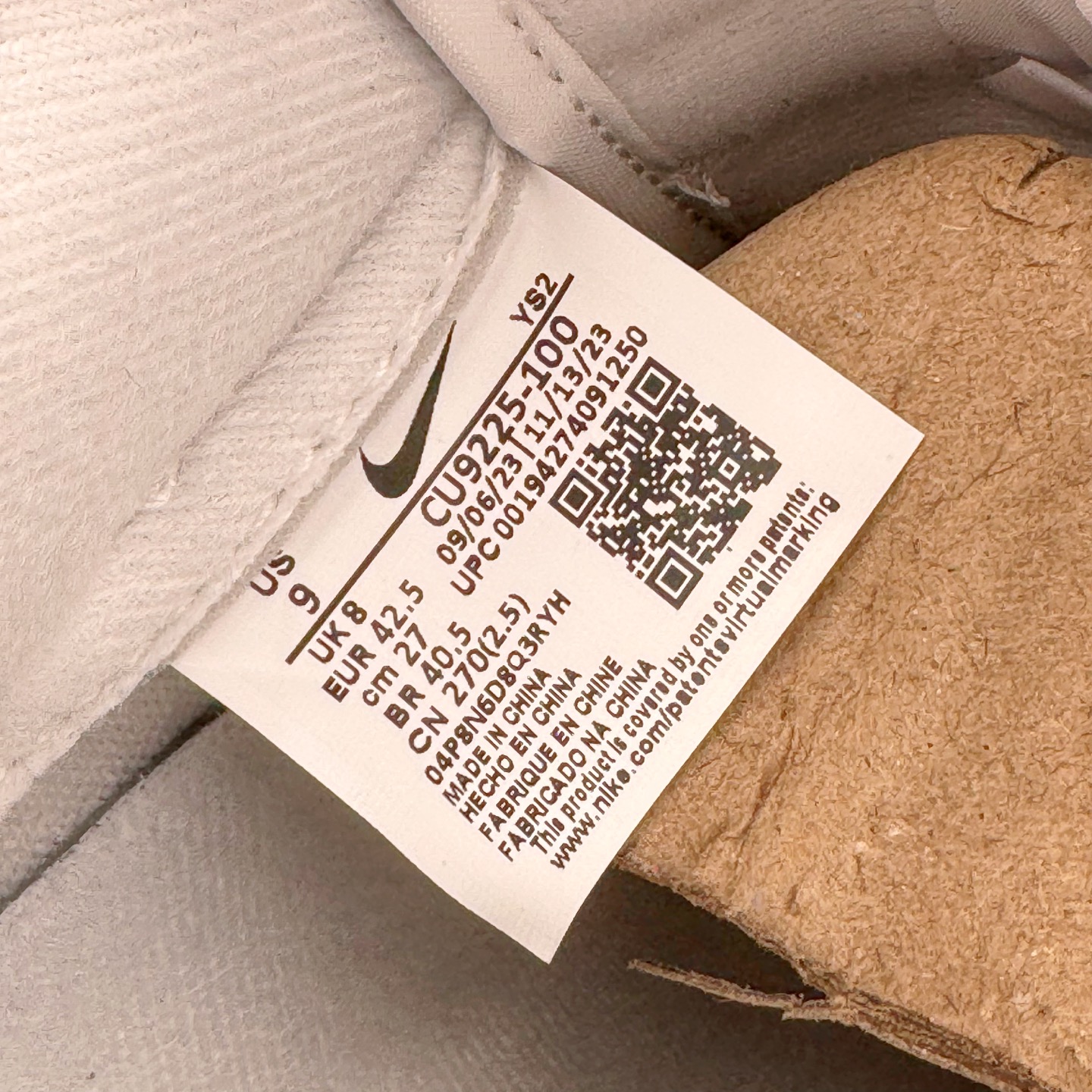 图片[12]-＃GX Supreme x NK Air Force 1 Low \’07 空军一号低帮经典板鞋 联名白红 CU9225-100 经典老鞋 完美复刻 不规则波浪大底咬花 全鞋电脑针车 工整有序 视觉效果满分 原厂拉帮手法 标准四线 密度针距针孔大小控制到位 原装反口里网布海绵 正确卡色网眼大小 新版鞋撑改用纸团代替 原厂港宝加持完美还原灵魂版型 原盒原配从里到外百分百还原 原厂全头层原厂皮料 原标原盒 内置Sole气垫 中底白色背胶 中底划线 已经无限的接近公司 原厂楦头 原厂刺绣 后跟弧度修正 独家私模最大开发到48.5 尺码：35.5 36 37.5 38 38.5 39 40 40.5 41 42 42.5 43 44 44.5 45 46 47.5 48.5-选品中心