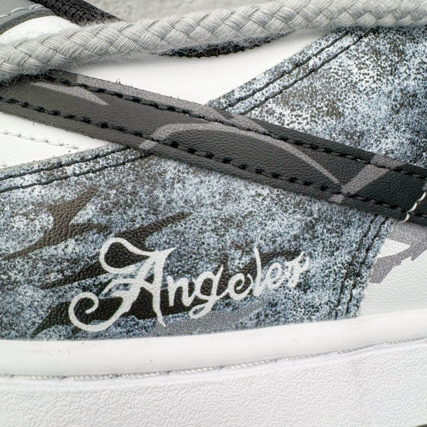 图片[17]-＃YC纯原 NK Dunk Low 弑影灵契 DD1391-100 定制系列天花板 无原鞋不开发 全系列得物原鞋一比一校对开发 配色持续更新中 终端对接 优势输出 全套原厂楦头原纸板数据档案倾力打造 原汁原味莞产 极致还原 圈内最强针车工艺 高端零售指定版 广东原厂配套原盒原标 鞋盒分三个尺码段 原厂冲刀 超高清洁度 全鞋零毛边皮料切割 采用原厂百宏鞋带以及原厂百宏织唛舌标 内标可供原厂几率过验 进口原装条纹中底布 四线拉帮白色点胶 原厂拉帮手法遵循公司 原厂电绣 极致还原 SIZE 40 40.5 41 42 42.5 43 44 44.5 45 46-选品中心