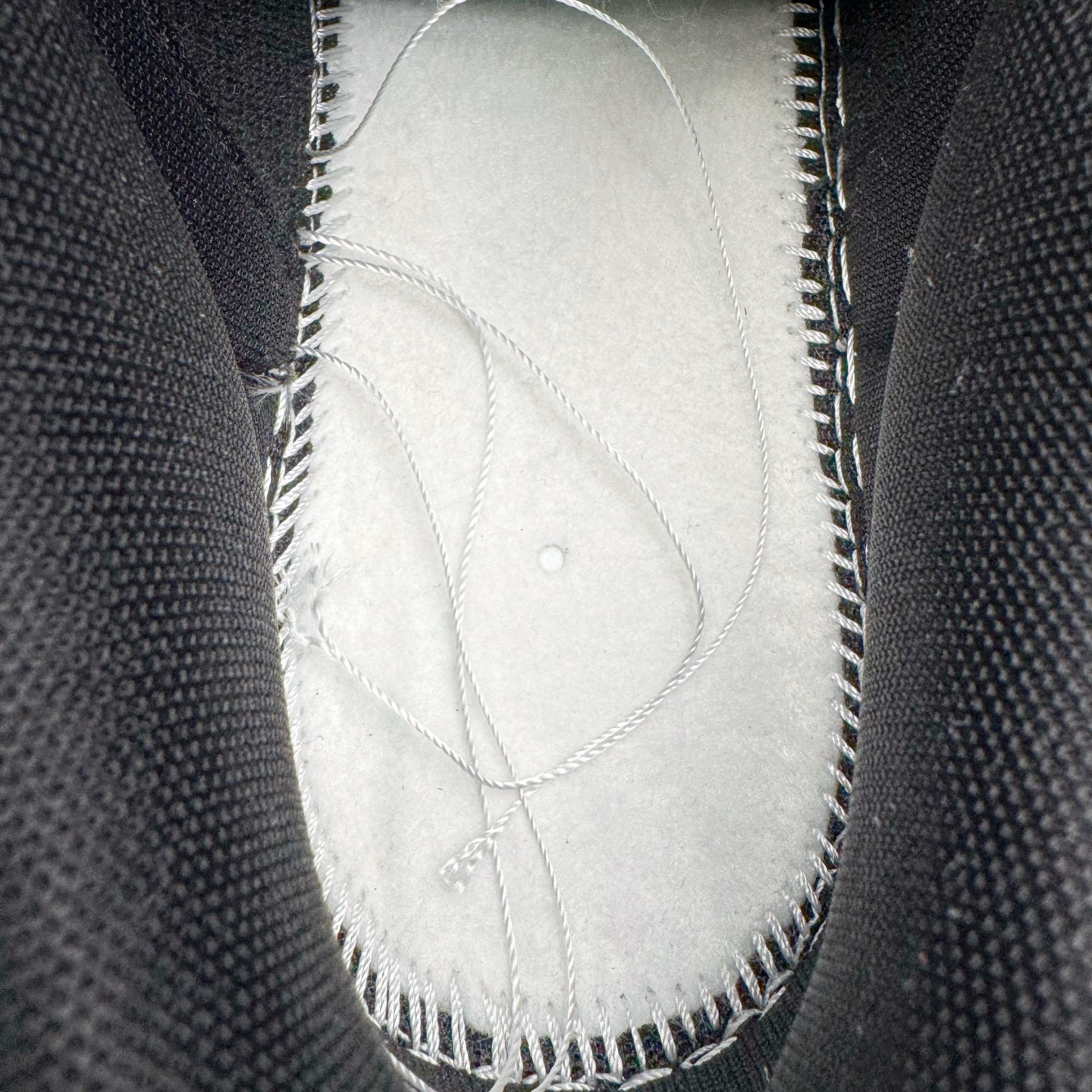 图片[10]-＃YC纯原 NK Dunk Low 弑影灵契 DD1391-100 定制系列天花板 无原鞋不开发 全系列得物原鞋一比一校对开发 配色持续更新中 终端对接 优势输出 全套原厂楦头原纸板数据档案倾力打造 原汁原味莞产 极致还原 圈内最强针车工艺 高端零售指定版 广东原厂配套原盒原标 鞋盒分三个尺码段 原厂冲刀 超高清洁度 全鞋零毛边皮料切割 采用原厂百宏鞋带以及原厂百宏织唛舌标 内标可供原厂几率过验 进口原装条纹中底布 四线拉帮白色点胶 原厂拉帮手法遵循公司 原厂电绣 极致还原 SIZE 40 40.5 41 42 42.5 43 44 44.5 45 46-选品中心