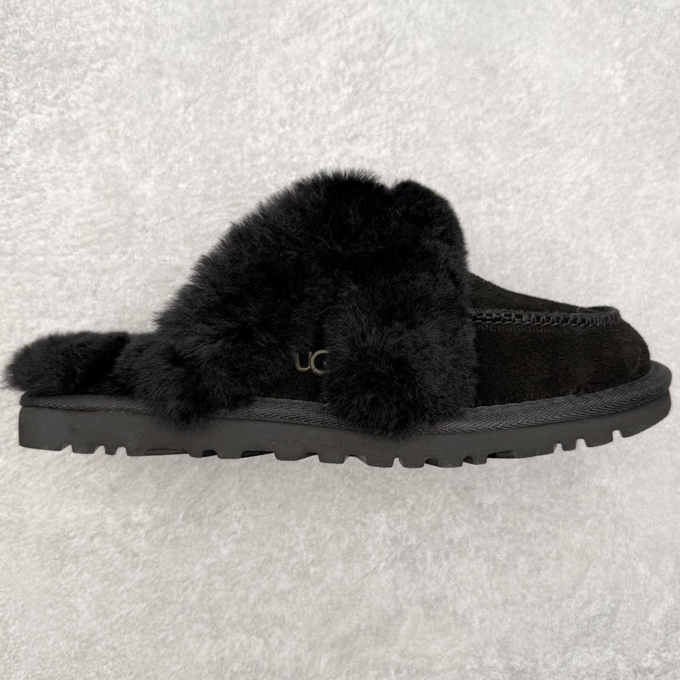 UGG 4571 秋冬羊皮毛一体雪地靴 全鞋采用ZP同厂 隆丰A级澳洲进口羊皮毛一体 品牌代工厂生产线 完全遵循ZP工艺流程 代工厂原厂版师 秉承无原鞋不开发选择 注重每一处细节 市面最正版型 TREADLITE\\\”轻翼\\\”科技外底 轻便/耐用/柔韧/桩型【售后郑重承诺】一个月内若出现重大脱胶/断底等质量问题 直接为您换新!尺码:35 36 37 38 39 40-选品中心