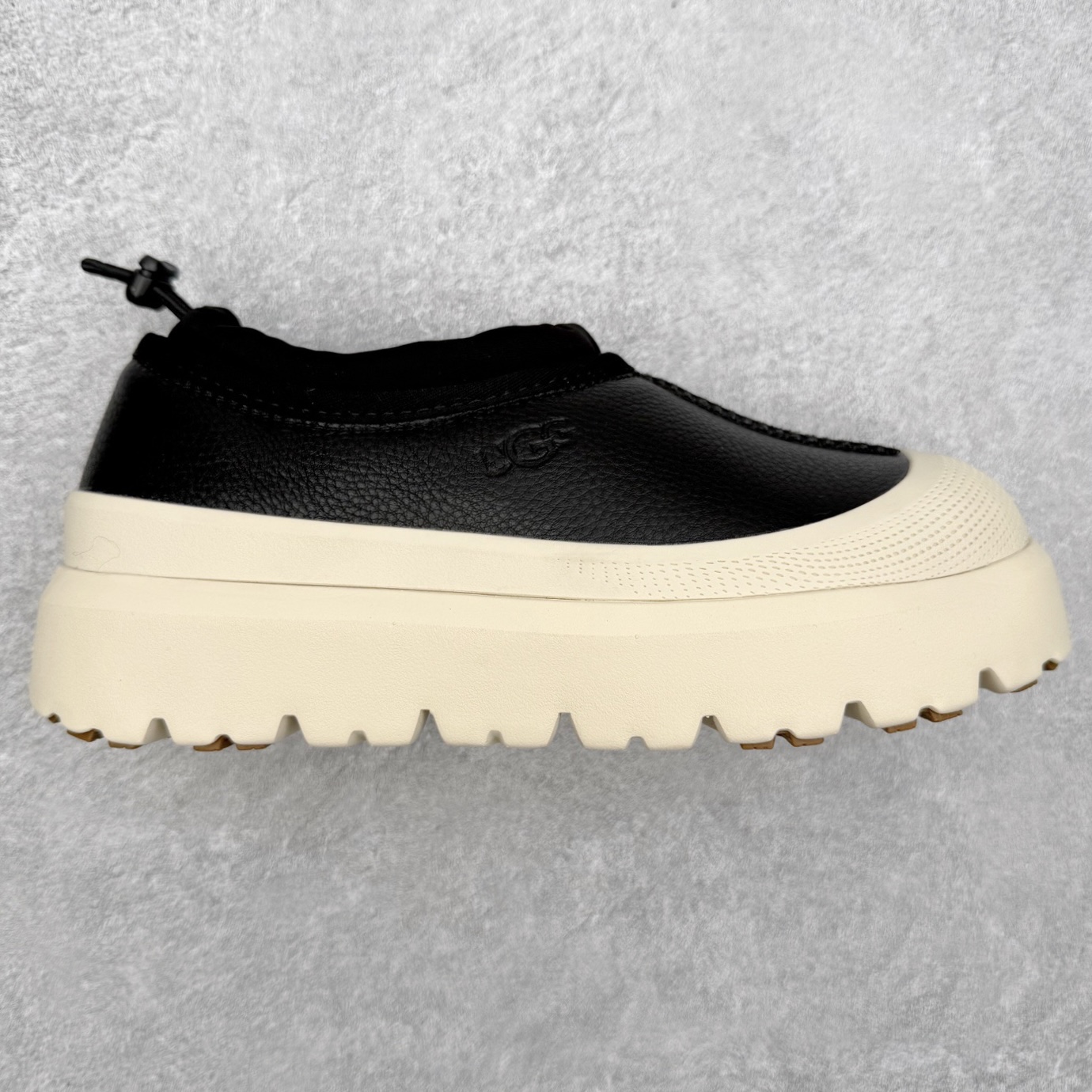 ＃SP原厂 UGG 4096 塔斯曼高帮秋冬羊皮毛一体雪地靴 全鞋采用ZP同厂 隆丰A级澳洲进口羊皮毛一体 品牌代工厂生产线 完全遵循ZP工艺流程 代工厂原厂版师 秉承无原鞋不开发选择 注重每一处细节 市面最正版型 TREADLITE\\\