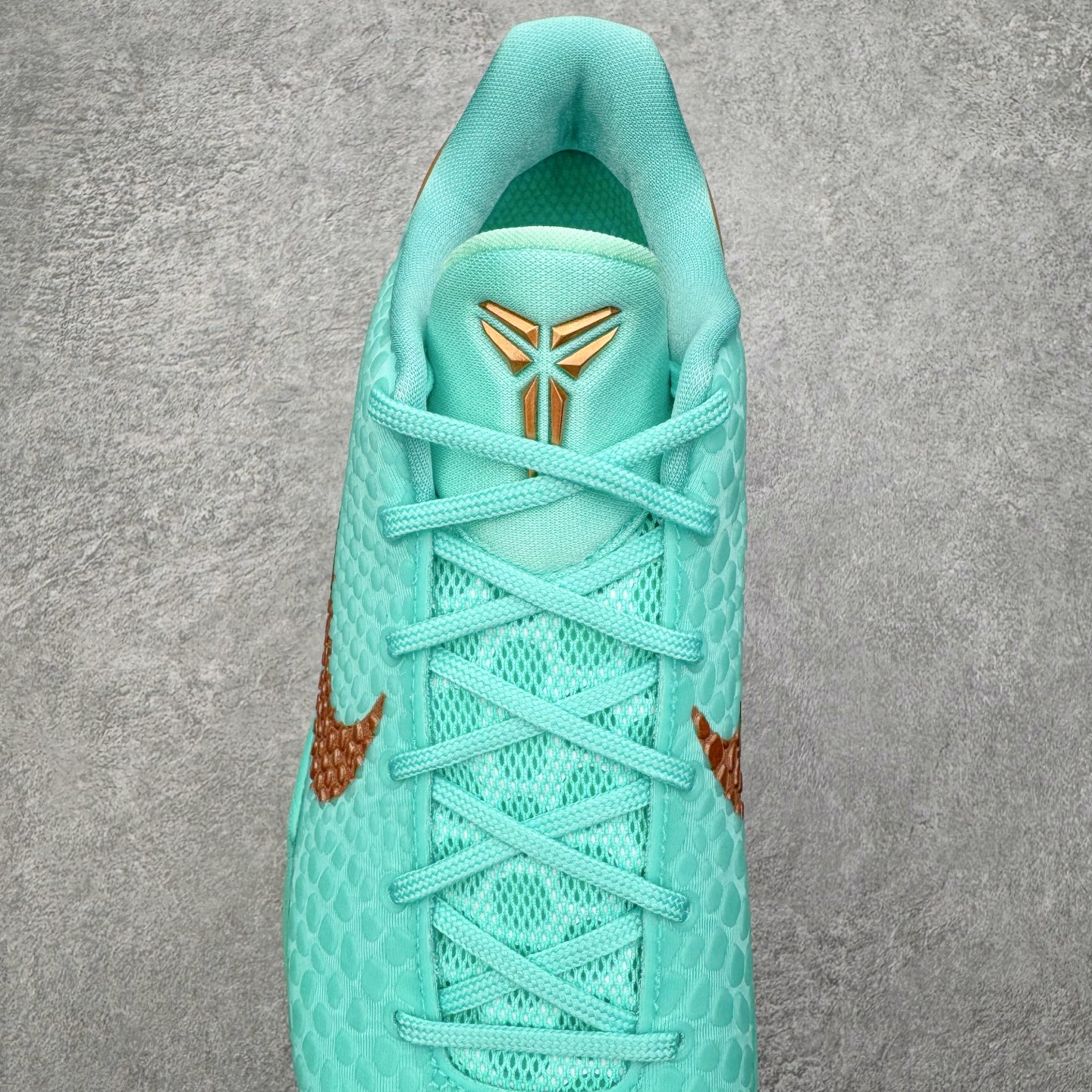 图片[5]-＃GX纯原 NK Zoom Kobe 6 Protro 科比六代 杰伦布伦森 自由女神 IO5774-300 完美复刻公司货 前掌超大Zoom Turbo气垫 后掌EVA缓震 真正的原汁原味 还原ZP脚感 全身鞋材卡料色独家定制 唯一正确喷漆工艺Swoosh 正确凹凸蛇鳞工艺 正确鞋面渐变效果 内全置真动飞态线 独立原厂模具 最大尺码达到48.5码 首批不拼图大几率过验 亲测已过 支持各种高强度实战 无需担心 上脚价 补货周期极长 脚宽建议买大半码 科比系列前掌偏窄 不影响二次销售 支持七天无理由退换 尺码：40 40.5 41 42 42.5 43 44 44.5 45 45.5 46 47.5 48.5 49.6 50.5-选品中心