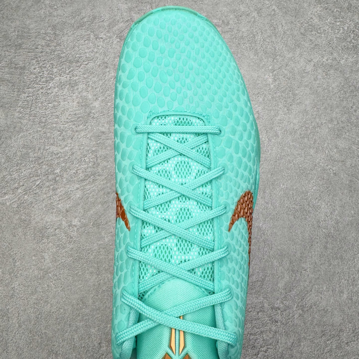 图片[4]-＃GX纯原 NK Zoom Kobe 6 Protro 科比六代 杰伦布伦森 自由女神 IO5774-300 完美复刻公司货 前掌超大Zoom Turbo气垫 后掌EVA缓震 真正的原汁原味 还原ZP脚感 全身鞋材卡料色独家定制 唯一正确喷漆工艺Swoosh 正确凹凸蛇鳞工艺 正确鞋面渐变效果 内全置真动飞态线 独立原厂模具 最大尺码达到48.5码 首批不拼图大几率过验 亲测已过 支持各种高强度实战 无需担心 上脚价 补货周期极长 脚宽建议买大半码 科比系列前掌偏窄 不影响二次销售 支持七天无理由退换 尺码：40 40.5 41 42 42.5 43 44 44.5 45 45.5 46 47.5 48.5 49.6 50.5-选品中心