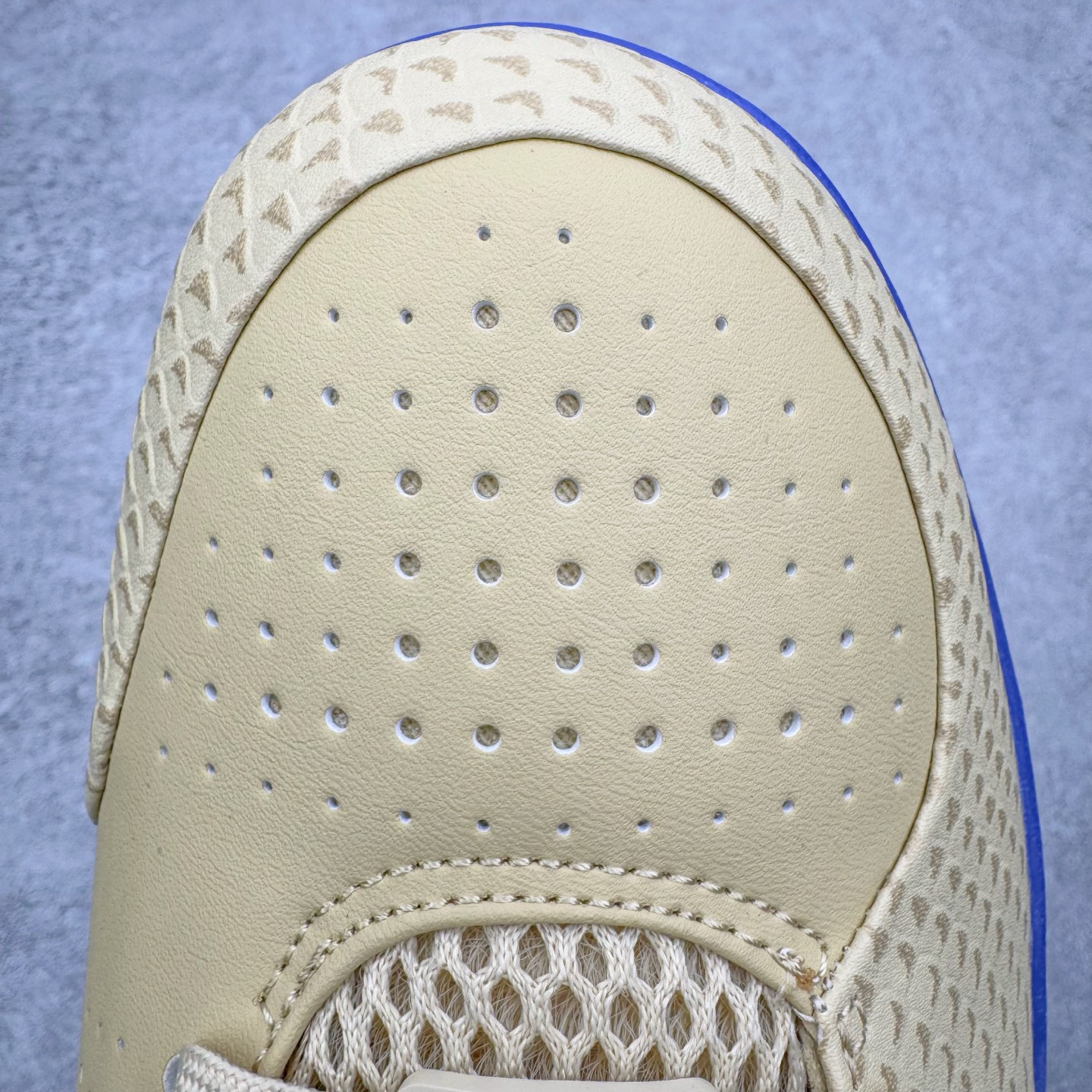 图片[19]-＃灭世 NK Zoom Kobe 4 FC 科比四代 巴塞罗那 金黑紫 IM2532-701 历时半年 重新开版 最高工艺 最高标准 打造顶级实战旗舰标杆 实战属性TOP 1 接受任意版本实战性能正面PK 实力源自深耕实战球鞋的工业底蕴 王者归来绝非空穴来风 杜绝杀猪 感受一分钱十分货诚意巨作 ✅原厂超厚头层磨砂牛皮 ➕独家定制头层蛇鳞纹 ✅正确蛇鳞压印原盒 ✅原厂复刻纸板➕原楦调试 历时半年 打造近乎完美版型（包裹体验 鞋脚一体性 99% 无限接近） ✅中底MD黑色部分为特殊组合工艺 外层复合超薄绒布，触摸触感明显区分市场货品 【市场唯一同步正品工艺货品】 ✅代工级品控 一个月独家售后 为实战保驾护航 尺码：39-47.5-选品中心