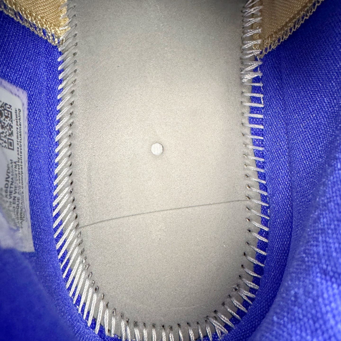 图片[13]-＃灭世 NK Zoom Kobe 4 FC 科比四代 巴塞罗那 金黑紫 IM2532-701 历时半年 重新开版 最高工艺 最高标准 打造顶级实战旗舰标杆 实战属性TOP 1 接受任意版本实战性能正面PK 实力源自深耕实战球鞋的工业底蕴 王者归来绝非空穴来风 杜绝杀猪 感受一分钱十分货诚意巨作 ✅原厂超厚头层磨砂牛皮 ➕独家定制头层蛇鳞纹 ✅正确蛇鳞压印原盒 ✅原厂复刻纸板➕原楦调试 历时半年 打造近乎完美版型（包裹体验 鞋脚一体性 99% 无限接近） ✅中底MD黑色部分为特殊组合工艺 外层复合超薄绒布，触摸触感明显区分市场货品 【市场唯一同步正品工艺货品】 ✅代工级品控 一个月独家售后 为实战保驾护航 尺码：39-47.5-选品中心