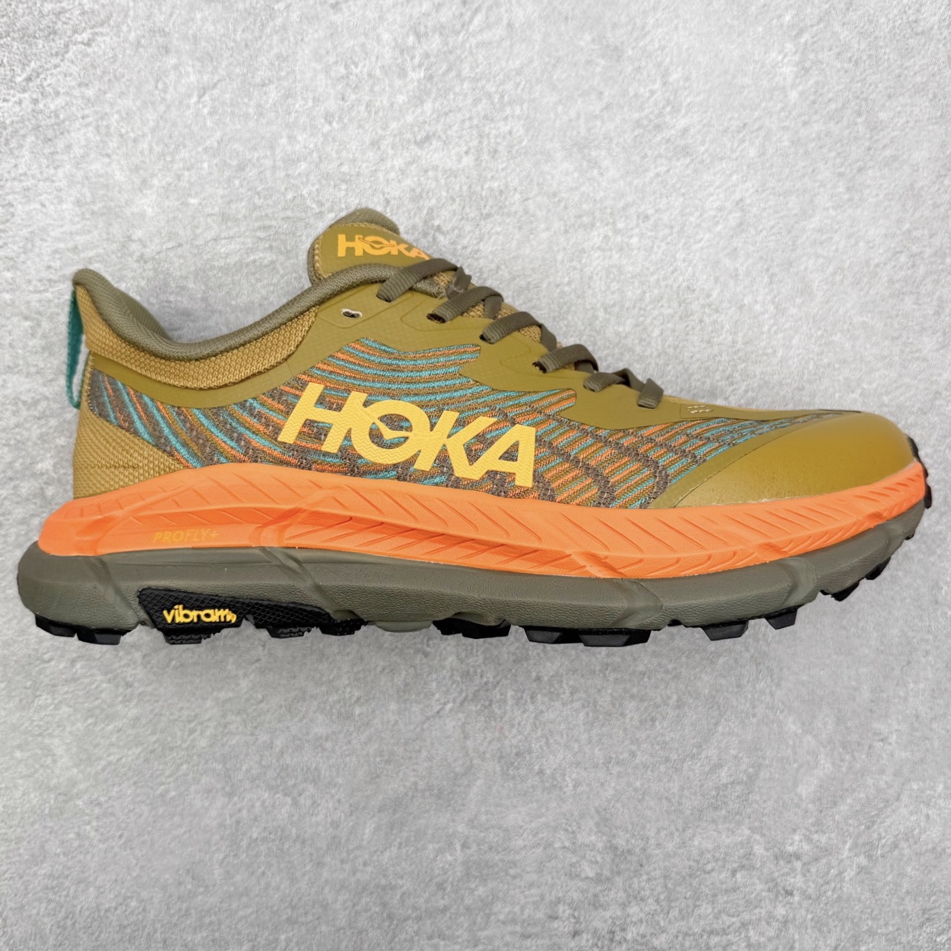 HOKA ONE ONE Mafate Speed 4 飞速玛法特4代系列低帮轻量户外越野休闲运动慢跑鞋 HOKA ONE ONE是来自美国的跑步鞋知名品牌，创立于2009年，始终致力于为所有跑者提供更新、更好的跑步装备。相比常规跑鞋，HOKA ONE ONE特别研发使用性能独特的几何形跑鞋中底，此种鞋底更厚、更高、回弹性也更好，除了卓越的缓冲性能，它还能为各种阶段的跑者带来更具动感、更加稳定的跑步体验。HOKAONE ONE从设计之初就清楚意识到，要保证跑者步幅的均匀一致，双脚自然而然的运动至关重要。尺码：36 36.5 37.5 38 39 40 40.5 41 42 42.5 43 44 45 46-选品中心