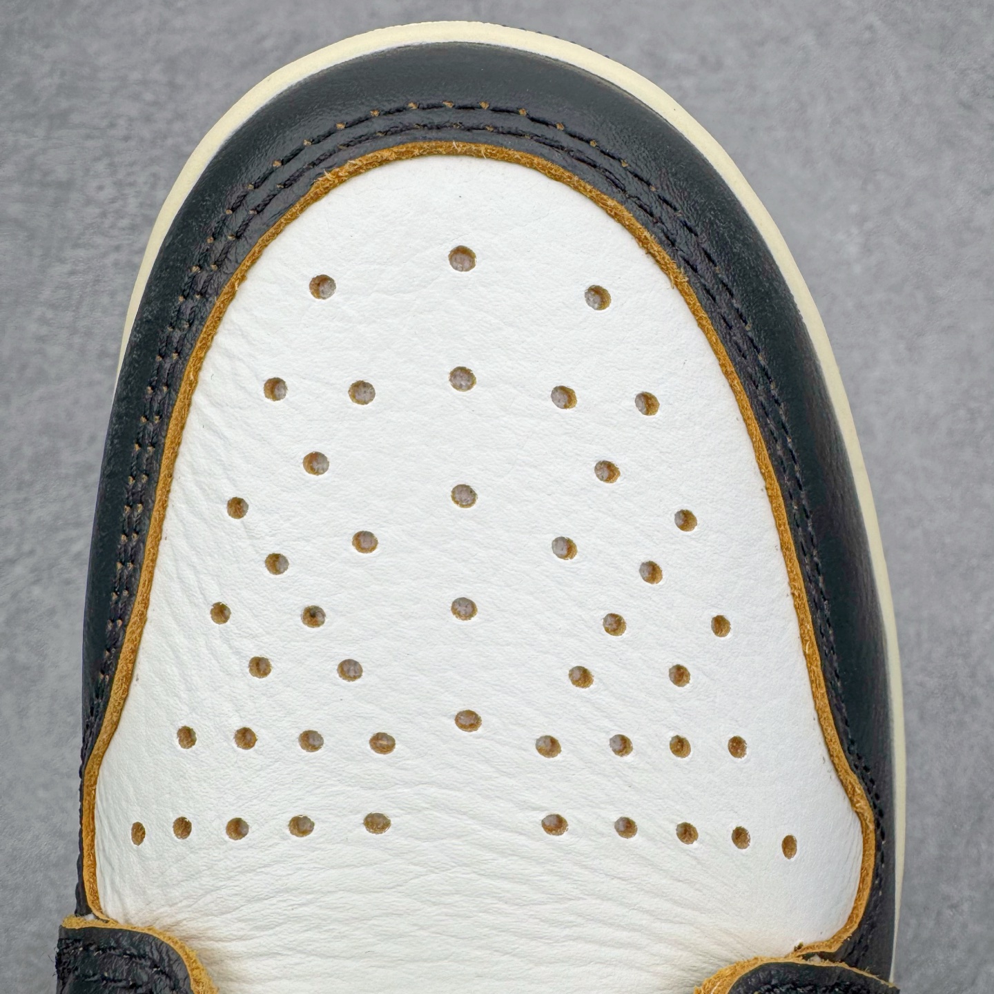 图片[18]-＃PK纯原 Union LA x Fragment Design x Air Jordan AJ1 Retro High NRG 三方联名四色拼接灰白蓝红 IO7847-002 圈内最强系列 高端零售特供批次 产品品控稳定性领先行业 各方面均可对飙L版 良心定价不杀猪 SZ原厂全套原楦原纸板冲刀磨具开发 原厂皮料加持 原厂港宝加持定型后跟R度完美 同源原厂电绣 飞翼针数密度立体效果一致 百分百一致原鞋 原厂拉帮工艺 针距密度一致 后跟弧度收口自然不对折 极致一眼正品既视感 进口玻璃冲刀皮料裁剪零毛边 全鞋电脑针车工艺 品控清洁度最高QC检验标准 免检产品 原厂订购鞋盒、鞋标、防尘纸、鞋撑、鞋带 追求极致的原厂味道 尺码：36 36.5 37.5 38 38.5 39 40 40.5 41 42 42.5 43 44 44.5 45 46 47.5-选品中心