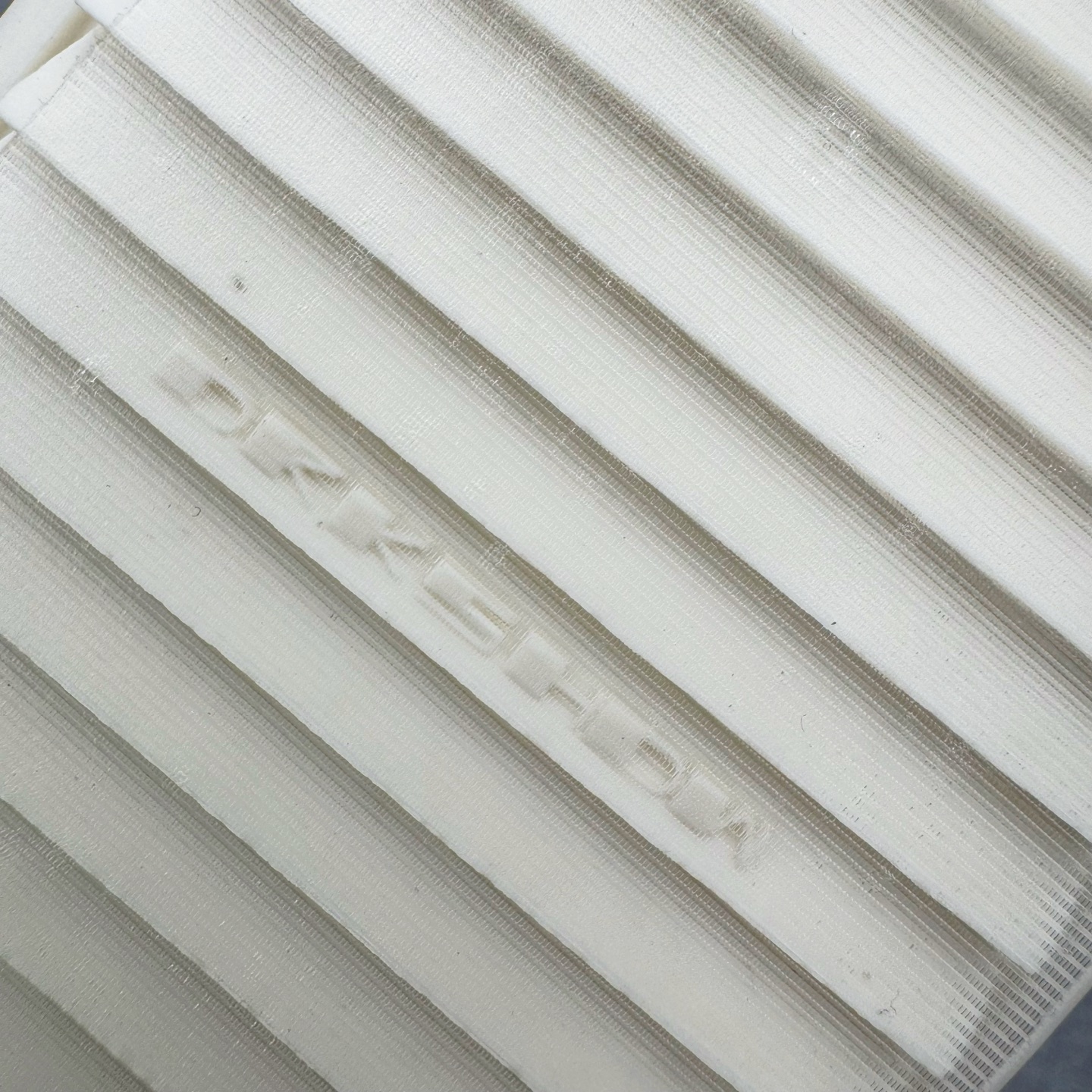 图片[21]-＃DG纯原 Rick Owens Drkshdw 瑞克·欧文斯尼龙罗缎高帮时尚运动板鞋 黑白 二级市场已经7K以上 平台客户随意卖四位数 RO广东原厂出品 纯原天花板 原版一比一复刻 冲正绝不翻车 还原度达到百分之98以上 原楦开发纸版版型 ZP拆解原版1：1复模裁片纸版 力求做到0错位 这样才能达到和zp一致的鞋型味道 采用进口cnc数控机床开发对版独家tpu奶香大底 区别于市场所有版本 zp同源全头层粒面小牛皮 达到和zp一致手感 原厂进口细纹布 万邦订购原厂高弹粉红色海绵 内里搭配软质细腻羊皮 TPU高密度大底 软硬度透光度高已经测试和原版一致 尺码：36 37 38 39 40 41 42 43 44 45 46-选品中心