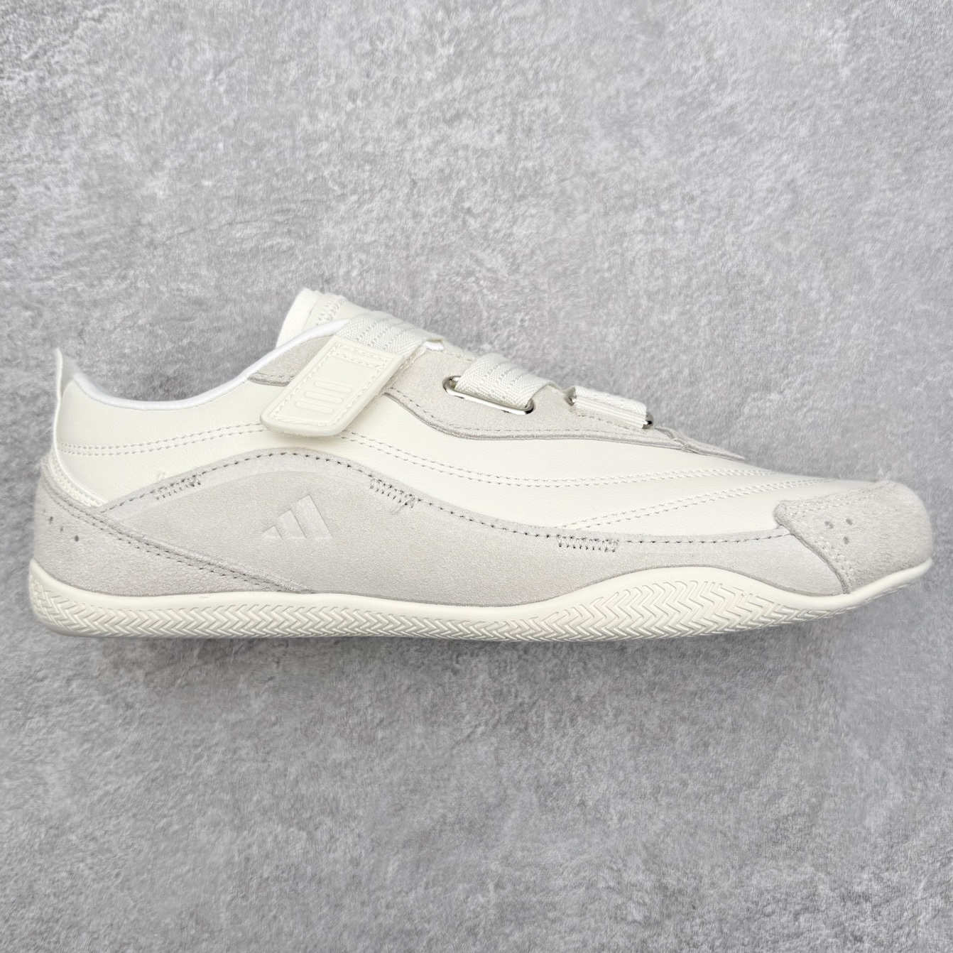 AD FOS URBAN REVERIE 舒适百搭 耐磨 低帮 生活休闲鞋 JQ9390 实拍调校N版已经零色差零失真 百分百还原实物色彩所见即所得 不存在货不对板色差等低级问题 选购参考实物拍摄 不混卖不参货 只用心做好货严格选品 承诺混一赔十 尺码:36 36.5 37.5 38 38.5 39 40 40.5 41 42 42.5 43 44 44.5 45-选品中心