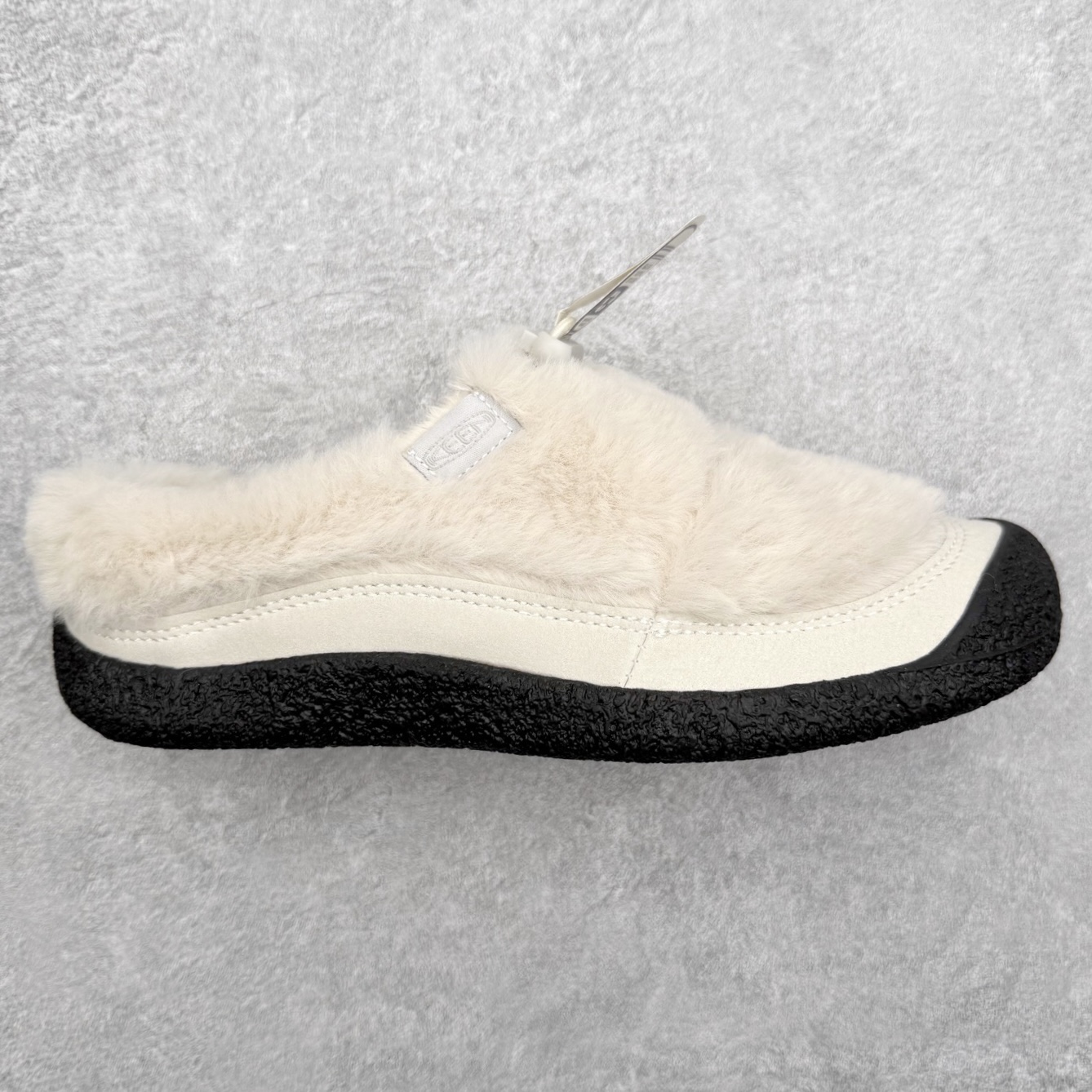 中山原单货 极力推荐版本 KEEN 科恩 Howser 3 Slide 爆款小羊蹄上线了 原创版型 简约外形时尚可户内户外任意穿梭 弹力鞋带锁定系统方便穿脱 橡胶大底 环保无异味 舒适的一脚蹬设计 创新家居混合款式 主货号：1026651 尺码：35 36 37 38 39 40 41-选品中心