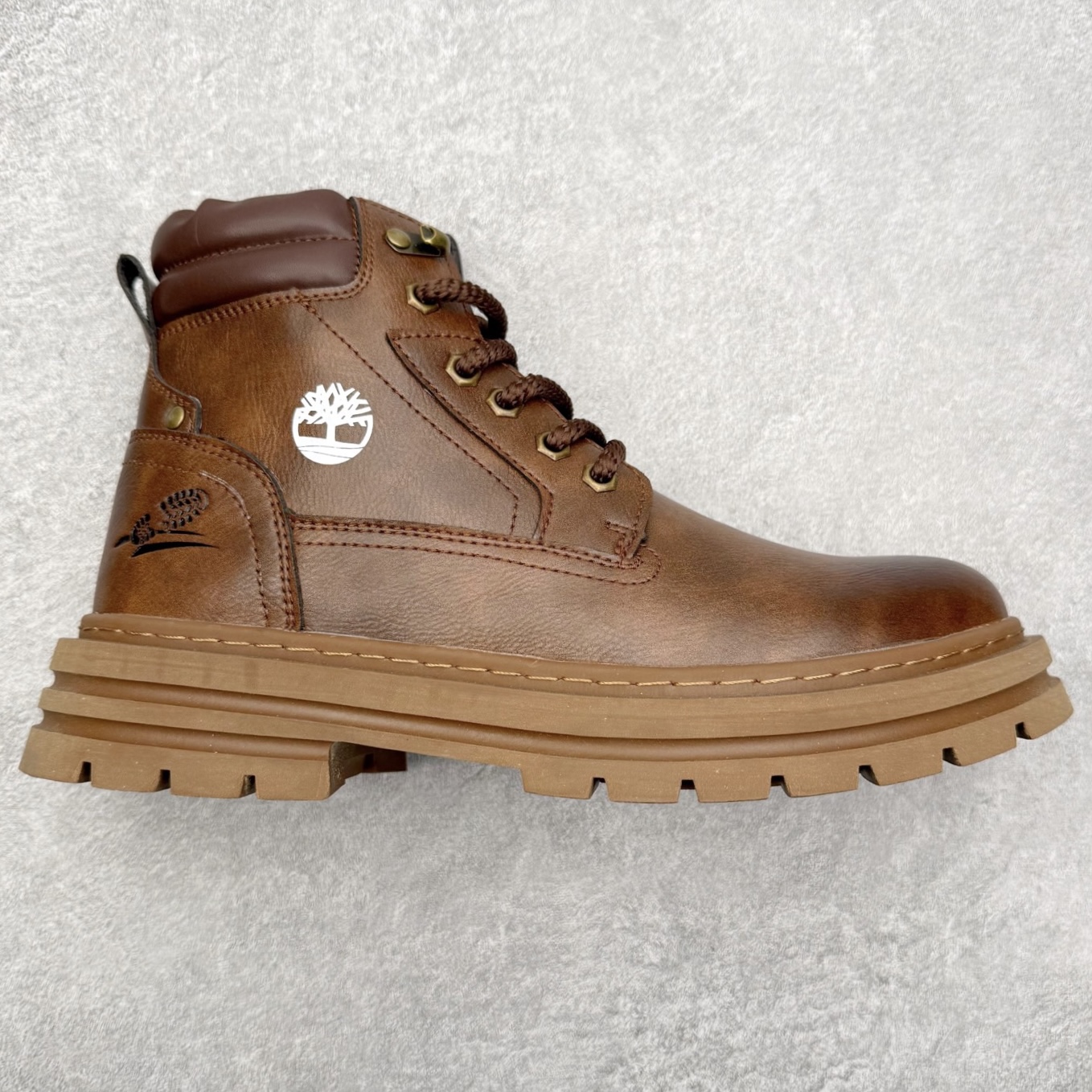 Timberland 添柏岚/天伯伦 25秋冬新款 经典户外休闲大黄靴 广东大厂品质 原盒原包装 面料采用意大利🇮🇹顶级磨砂细纹牛皮搭配防臭防腐真皮乳胶鞋垫给您完美的穿着体验 质量考究耐穿型男必备 专治不帅 高品质脚感一流 尺码：35 36 37 38 39 40 41 42 43 44 (标准码)-选品中心