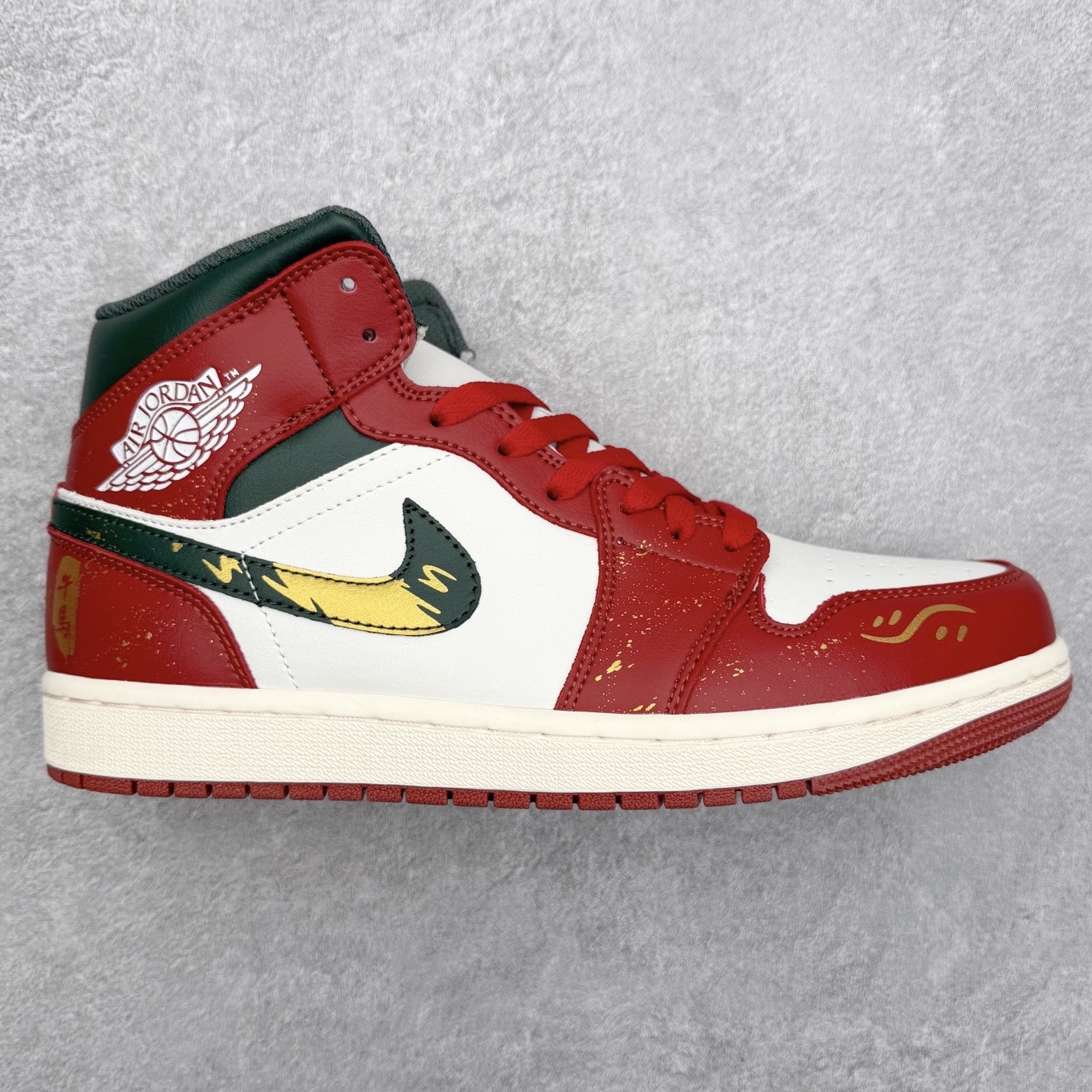 ＃K版 Air Jordan AJ1 Mid 中帮 黑橙扣碎 DQ8426-105 原厂内置全掌气垫 A模大底 头层小牛皮 鞋舌AJ原厂专用牛津布+AJ专用反口珍珠布+原厂无杂质高弹内里海棉 特殊封边弹力鞋带 全网唯一头层牛皮 原鞋开模 拒绝公底 购置公司同步原材料 原汁原味 忠于原版‼️尺码：36 36.5 37.5 38 38.5 39 40 40.5 41 42 42.5 43 44 44.5 45 46 47.5-选品中心