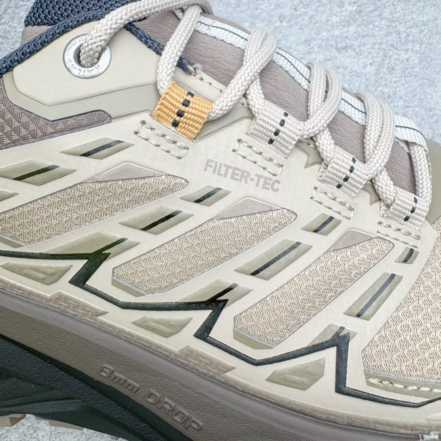 图片[18]-＃K版 凯乐石KAILAS 远征 MAX FLT 运动户外 防滑防水透气 低帮 登山徒步鞋 KAILAS凯乐石品牌是全球三大全系攀登品牌之一，于2003年创立于中国广州，致力于为有攀登梦想的户外运动员及爱好者，研发制造功能性专业装备，满足他们在极限环境下安全舒适的需求，凯乐石专注于科技面料的开发及专业功能设计，产品线覆盖登山、攀岩、徒步、越野跑山、露营、旅行等多项户外运动，通过运动员的测试反馈，不断进化迭代，产品荣获国内外大奖71座，发明专利21个，更突破性的自主研发攀登器械，打造出中国的攀登硬实力。实拍调校N版已经零色差零失真 百分百还原实物色彩所见即所得 不存在货不对板色差等低级问题 选购参考实物拍摄 不混卖不参货 只用心做好货严格选品 承诺混一赔十 尺码：36 36.5 37.5 38 38.5 39 39.5 40 40.5 41 41.5 42 42.5 43 44 44.5 45-选品中心