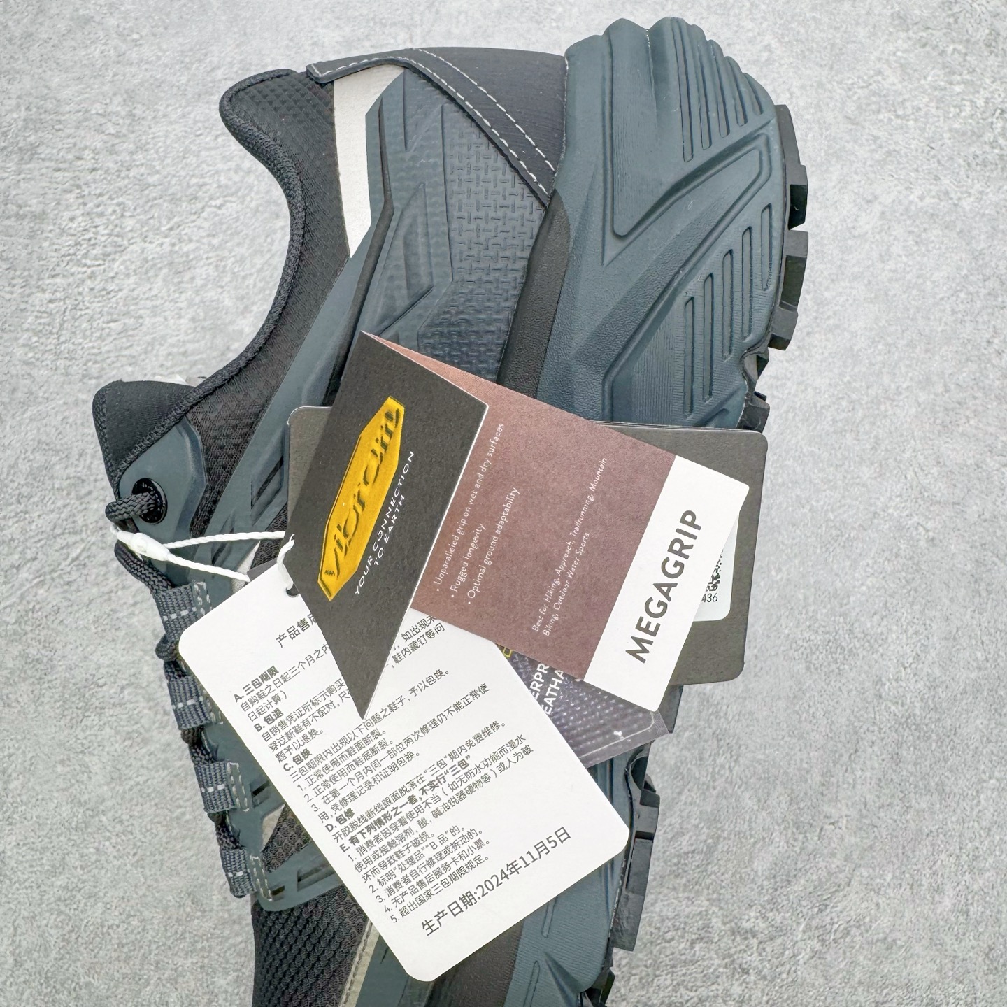 图片[7]-＃K版 凯乐石KAILAS 远征 MAX FLT 运动户外 防滑防水透气 低帮 登山徒步鞋 KAILAS凯乐石品牌是全球三大全系攀登品牌之一，于2003年创立于中国广州，致力于为有攀登梦想的户外运动员及爱好者，研发制造功能性专业装备，满足他们在极限环境下安全舒适的需求，凯乐石专注于科技面料的开发及专业功能设计，产品线覆盖登山、攀岩、徒步、越野跑山、露营、旅行等多项户外运动，通过运动员的测试反馈，不断进化迭代，产品荣获国内外大奖71座，发明专利21个，更突破性的自主研发攀登器械，打造出中国的攀登硬实力。实拍调校N版已经零色差零失真 百分百还原实物色彩所见即所得 不存在货不对板色差等低级问题 选购参考实物拍摄 不混卖不参货 只用心做好货严格选品 承诺混一赔十 尺码：36 36.5 37.5 38 38.5 39 39.5 40 40.5 41 41.5 42 42.5 43 44 44.5 45-选品中心