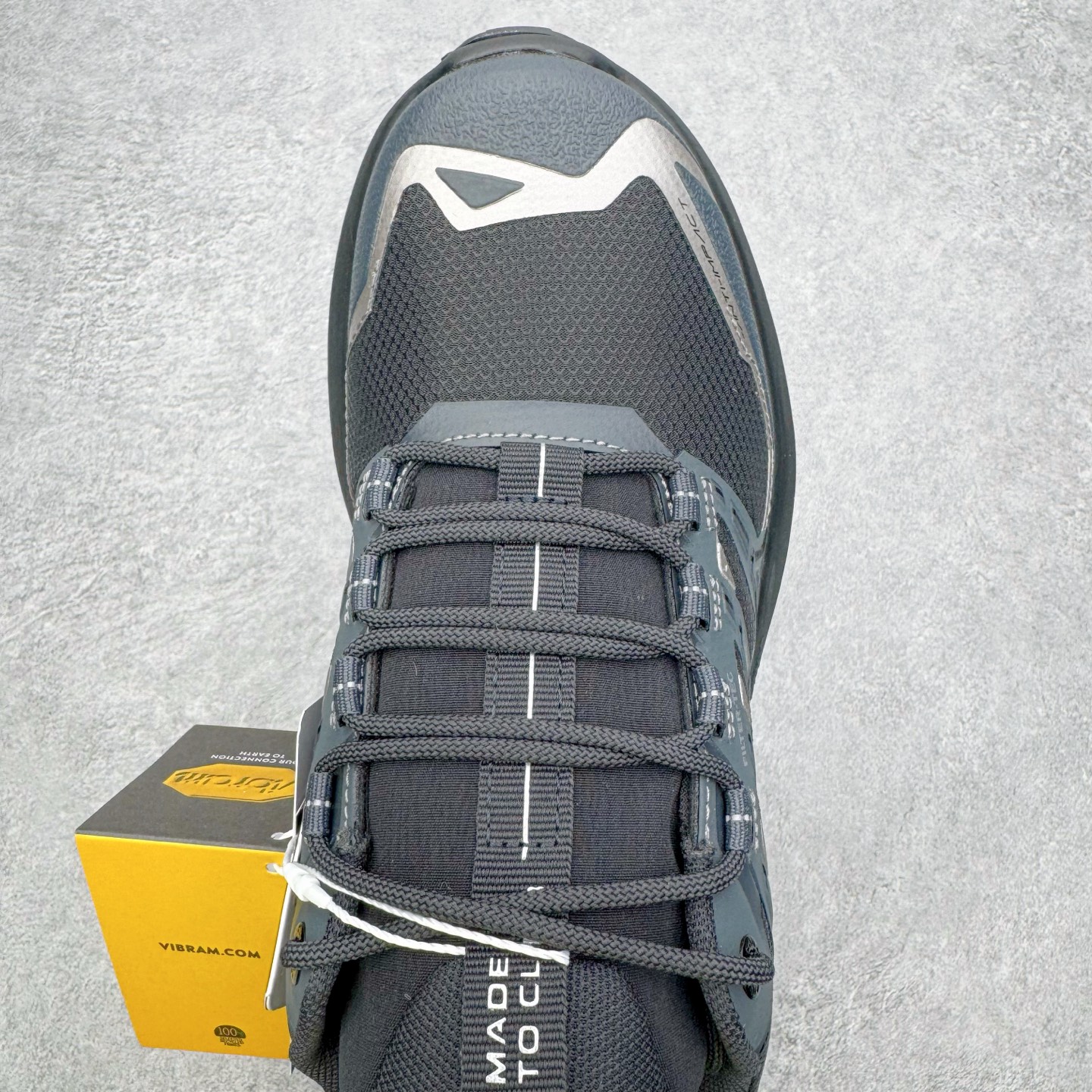 图片[4]-＃K版 凯乐石KAILAS 远征 MAX FLT 运动户外 防滑防水透气 低帮 登山徒步鞋 KAILAS凯乐石品牌是全球三大全系攀登品牌之一，于2003年创立于中国广州，致力于为有攀登梦想的户外运动员及爱好者，研发制造功能性专业装备，满足他们在极限环境下安全舒适的需求，凯乐石专注于科技面料的开发及专业功能设计，产品线覆盖登山、攀岩、徒步、越野跑山、露营、旅行等多项户外运动，通过运动员的测试反馈，不断进化迭代，产品荣获国内外大奖71座，发明专利21个，更突破性的自主研发攀登器械，打造出中国的攀登硬实力。实拍调校N版已经零色差零失真 百分百还原实物色彩所见即所得 不存在货不对板色差等低级问题 选购参考实物拍摄 不混卖不参货 只用心做好货严格选品 承诺混一赔十 尺码：36 36.5 37.5 38 38.5 39 39.5 40 40.5 41 41.5 42 42.5 43 44 44.5 45-选品中心