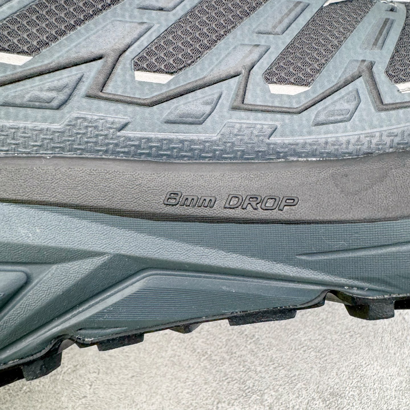 图片[15]-＃K版 凯乐石KAILAS 远征 MAX FLT 运动户外 防滑防水透气 低帮 登山徒步鞋 KAILAS凯乐石品牌是全球三大全系攀登品牌之一，于2003年创立于中国广州，致力于为有攀登梦想的户外运动员及爱好者，研发制造功能性专业装备，满足他们在极限环境下安全舒适的需求，凯乐石专注于科技面料的开发及专业功能设计，产品线覆盖登山、攀岩、徒步、越野跑山、露营、旅行等多项户外运动，通过运动员的测试反馈，不断进化迭代，产品荣获国内外大奖71座，发明专利21个，更突破性的自主研发攀登器械，打造出中国的攀登硬实力。实拍调校N版已经零色差零失真 百分百还原实物色彩所见即所得 不存在货不对板色差等低级问题 选购参考实物拍摄 不混卖不参货 只用心做好货严格选品 承诺混一赔十 尺码：36 36.5 37.5 38 38.5 39 39.5 40 40.5 41 41.5 42 42.5 43 44 44.5 45-选品中心