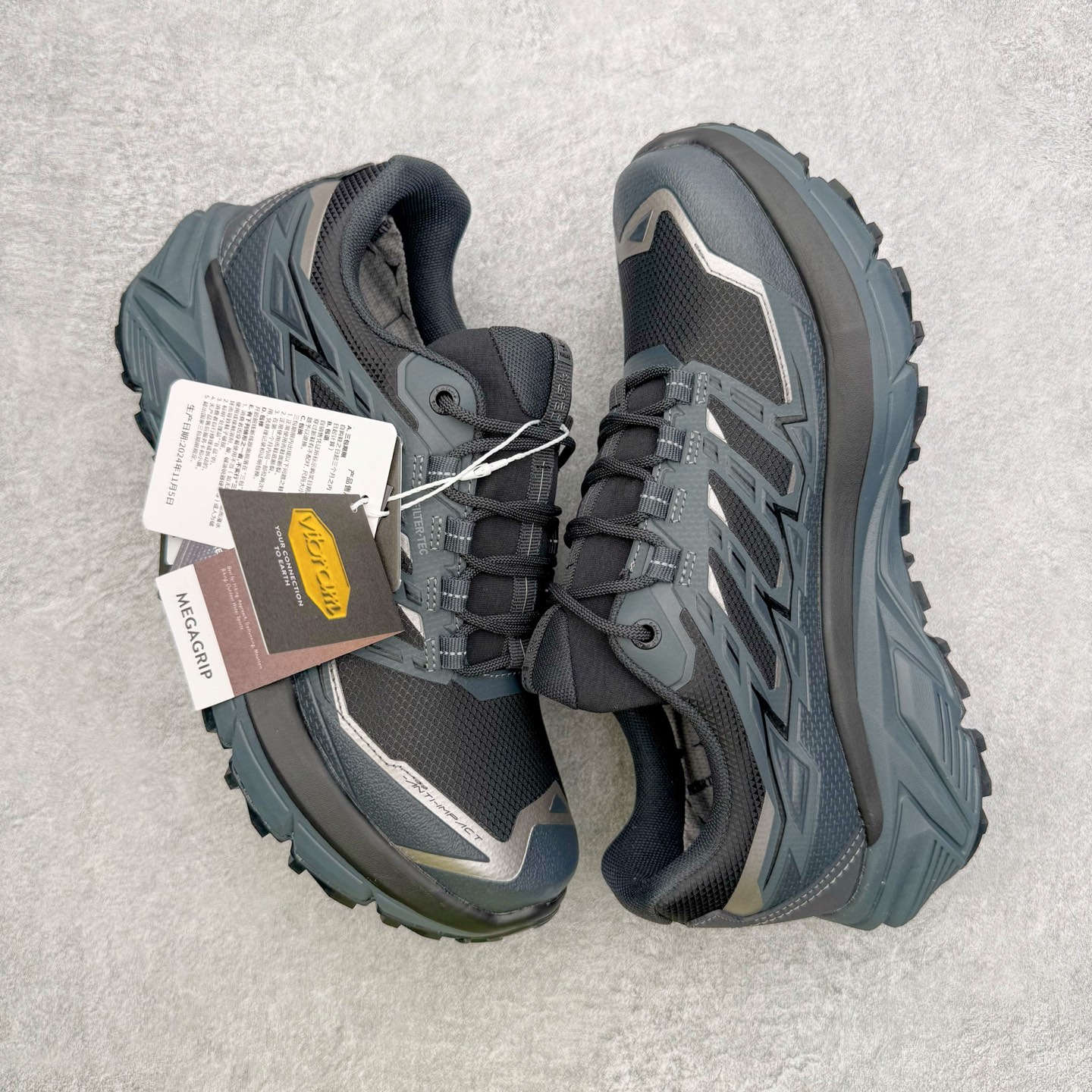 图片[3]-＃K版 凯乐石KAILAS 远征 MAX FLT 运动户外 防滑防水透气 低帮 登山徒步鞋 KAILAS凯乐石品牌是全球三大全系攀登品牌之一，于2003年创立于中国广州，致力于为有攀登梦想的户外运动员及爱好者，研发制造功能性专业装备，满足他们在极限环境下安全舒适的需求，凯乐石专注于科技面料的开发及专业功能设计，产品线覆盖登山、攀岩、徒步、越野跑山、露营、旅行等多项户外运动，通过运动员的测试反馈，不断进化迭代，产品荣获国内外大奖71座，发明专利21个，更突破性的自主研发攀登器械，打造出中国的攀登硬实力。实拍调校N版已经零色差零失真 百分百还原实物色彩所见即所得 不存在货不对板色差等低级问题 选购参考实物拍摄 不混卖不参货 只用心做好货严格选品 承诺混一赔十 尺码：36 36.5 37.5 38 38.5 39 39.5 40 40.5 41 41.5 42 42.5 43 44 44.5 45-选品中心