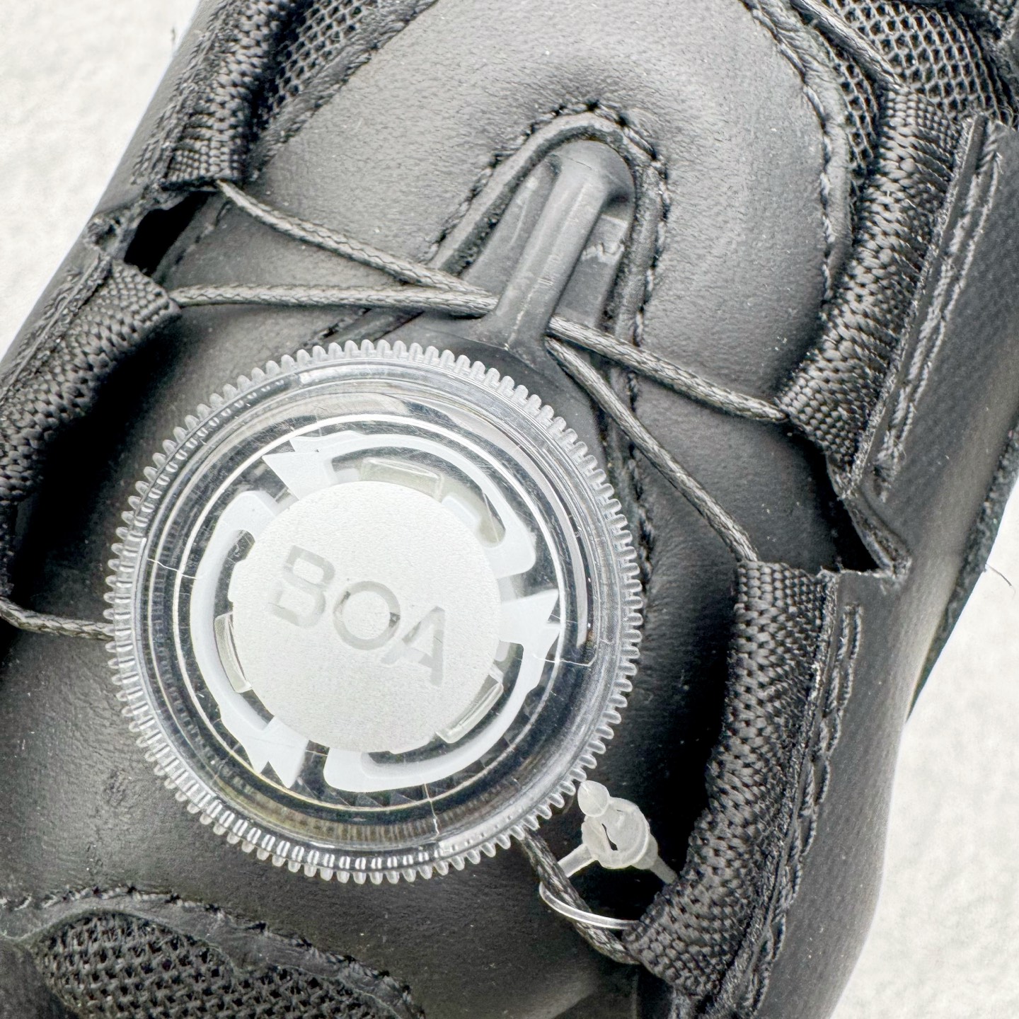 图片[14]-＃GD广顶 ecco爱步 Biom 2.2 牛皮 慢跑 圆头时尚百搭 牛皮 橡胶底 低帮 生活休闲鞋 独家注塑工艺 渠道原单 实体代购指定版本 真全头层牛皮 PK市面上任何版本 24小时现货供应 进口原料牛皮 莞产超级顶货 新配色陆续上架 产品只会越做越漂亮 鞋头采用原版一致工艺 又甩又用线条的效果目前这个技术市面上的任何版本都达不到这个效果 原版私模开发 细节一步到位不敢说百分百 保证有百分之98还原 慢工出细活 好的产品不怕晚 这次的开发针对艺术家 收藏家 高品质 的人群 水染粒面小牛皮材质 和针车间距都是极致还原 顶级头层的小牛皮 质感无敌 奢侈品的触感 搭配专柜最新全套包装 双种配件卡片 细节诠释 一件不落 不计成本的打磨产品的细节 再微小的细节也会还原 ECCO以三大核心特征为依托：北欧设计风格、鞋履制作、积极的生活方式。北欧设计风格：北欧设计特点是独特、有格调、实用和简约，并且品质优良。鞋履制作：ECCO钟爱鞋履制作以及一切与鞋履制作相关的事物。积极的生活方式：ECCO的创始人希望制作出的鞋履无需磨合，即可完美贴合脚型，帮助人们享受行走的乐趣。ECCO的成功源自其产品质量和创新的技术水平，恪守“鞋遵循双足”的设计理念，将的舒适度和风格融为一体。ECCO跑遍全世界寻找创新的原料。从制革制鞋一体化的设置，源头上控制皮革质量，确保对人体无害。尺码：38 39 40 41 42 43 44（皮鞋码）-选品中心