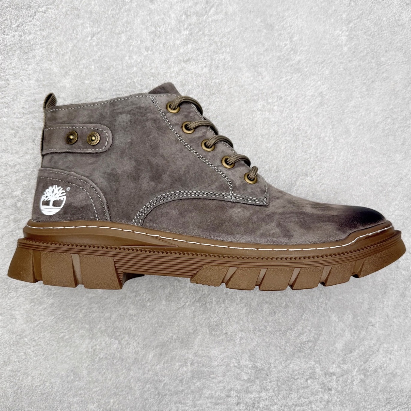 Timberland 添柏岚/天伯伦 25秋冬新款 经典户外休闲大黄靴 广东大厂品质 原盒原包装 面料采用意大利🇮🇹顶级磨砂细纹牛皮搭配防臭防腐真皮乳胶鞋垫给您完美的穿着体验 质量考究耐穿型男必备 专治不帅 高品质脚感一流 尺码：35 36 37 38 39 40 41 42 43 44 (标准码)-选品中心