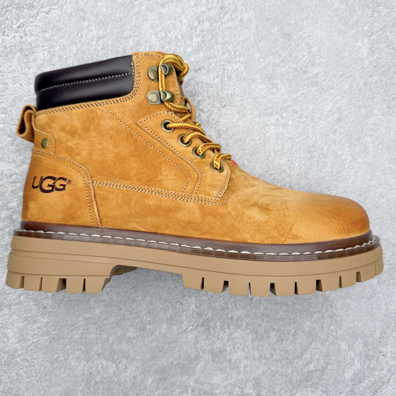 UGG Tasman Weather Hybrid 塔斯曼混合系列户外中帮休闲马丁靴雪地靴UGG秋冬新品 秋冬必备（内里加绒保暖🔥）时尚休闲马丁靴雪地靴系列 代购专供品质 面料采用进口头层牛皮材质 鞋内里采用🔥毛茸一体内里保暖锁热。外置防滑橡胶大底 系带设计 穿脱十分方便 采用TPU模压定型真皮鞋面材质#科技外底防滑,耐磨性和良好的弹性！尺码：39-44-选品中心