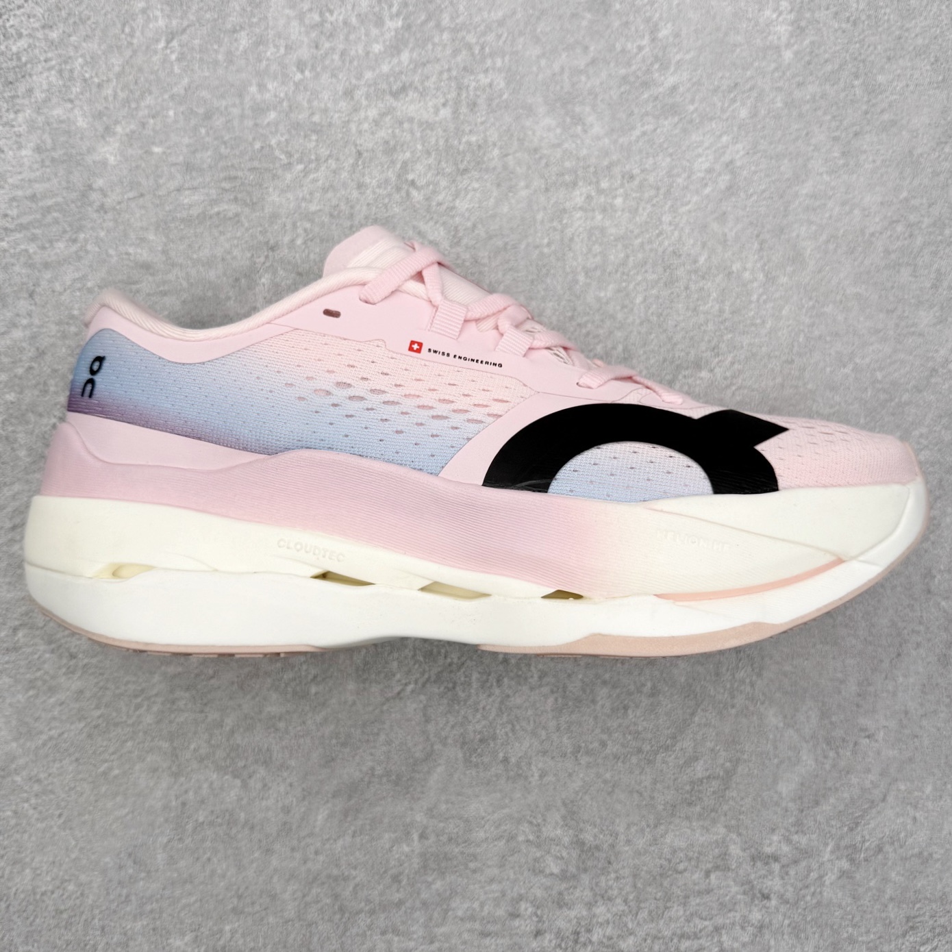 图片[3]-On昂跑 cloudboom max 舒适百搭支撑轻便 马拉松跑步鞋 此运动品牌 开创于2010年 缓震着陆、强效回弹、轻柔质感的设计构思始终是ON研制关键 与此同时基于“为全球提供革新性的跑步感受”信念 陆续推出了多款跑鞋及其以专业运动人体跑步工程学为设计关键的功能性跑步服饰设备 让跑者不费力气地畅快畅跑 尺码：36 36.5 37.5 38 38.5 39 40 40.5 41 42 42.5 43 44 44.5 45-选品中心