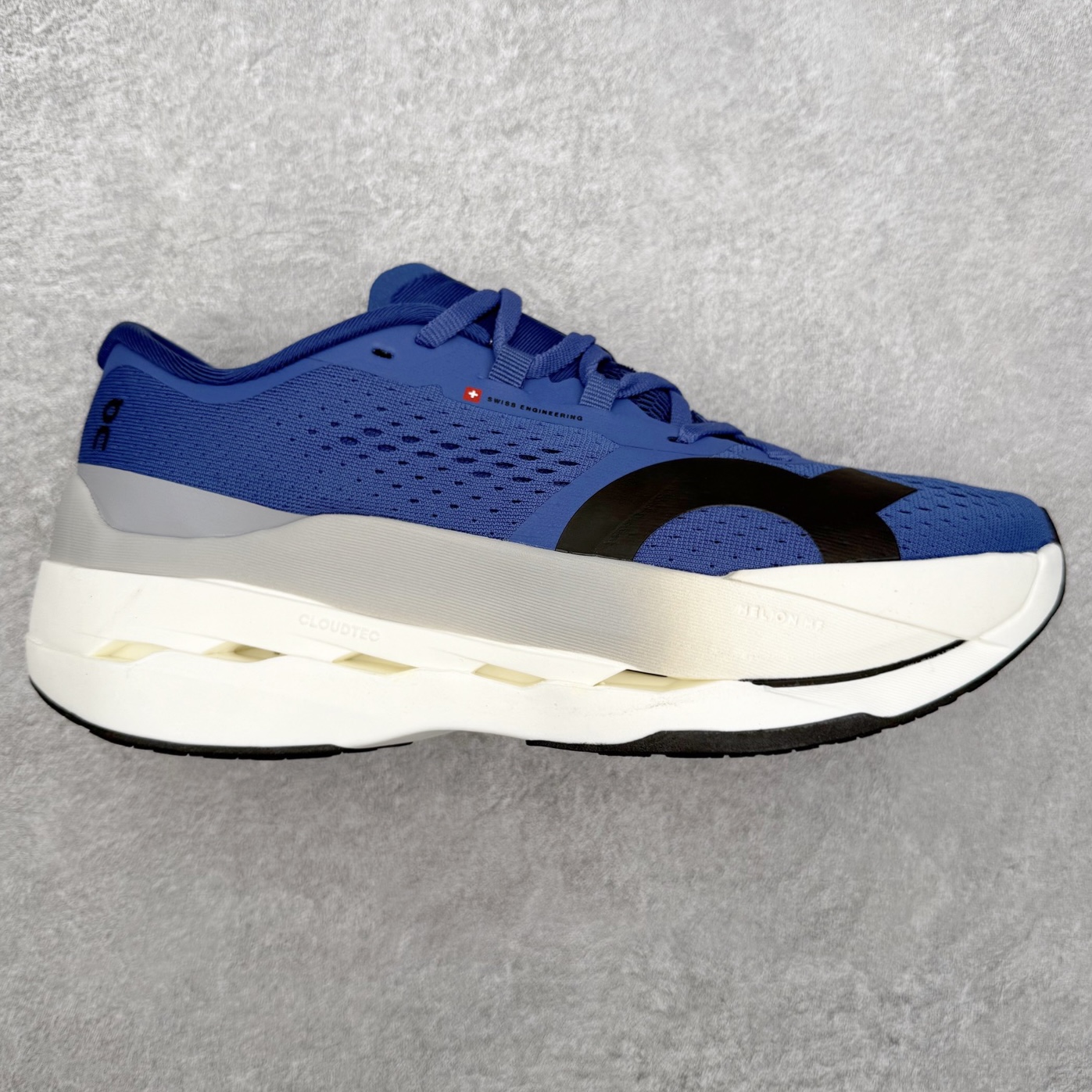 图片[2]-On昂跑 cloudboom max 舒适百搭支撑轻便 马拉松跑步鞋 此运动品牌 开创于2010年 缓震着陆、强效回弹、轻柔质感的设计构思始终是ON研制关键 与此同时基于“为全球提供革新性的跑步感受”信念 陆续推出了多款跑鞋及其以专业运动人体跑步工程学为设计关键的功能性跑步服饰设备 让跑者不费力气地畅快畅跑 尺码：36 36.5 37.5 38 38.5 39 40 40.5 41 42 42.5 43 44 44.5 45-选品中心