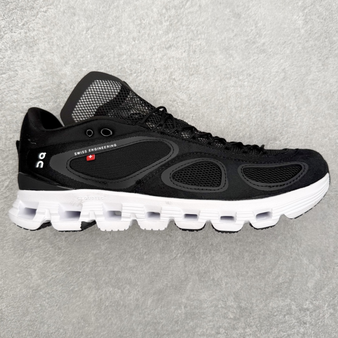 FKA Twigs x On昂跑 Cloud X 联名款舒适轻盈耐磨 低帮跑步鞋 此运动品牌 开创于2010年 缓震着陆、强效回弹、轻柔质感的设计构思始终是ON研制关键 与此同时基于“为全球提供革新性的跑步感受”信念 陆续推出了多款跑鞋及其以专业运动人体跑步工程学为设计关键的功能性跑步服饰设备 让跑者不费力气地畅快畅跑 尺码：36 36.5 37.5 38 38.5 39 40 40.5 41 42 42.5 43 44 44.5 45-选品中心