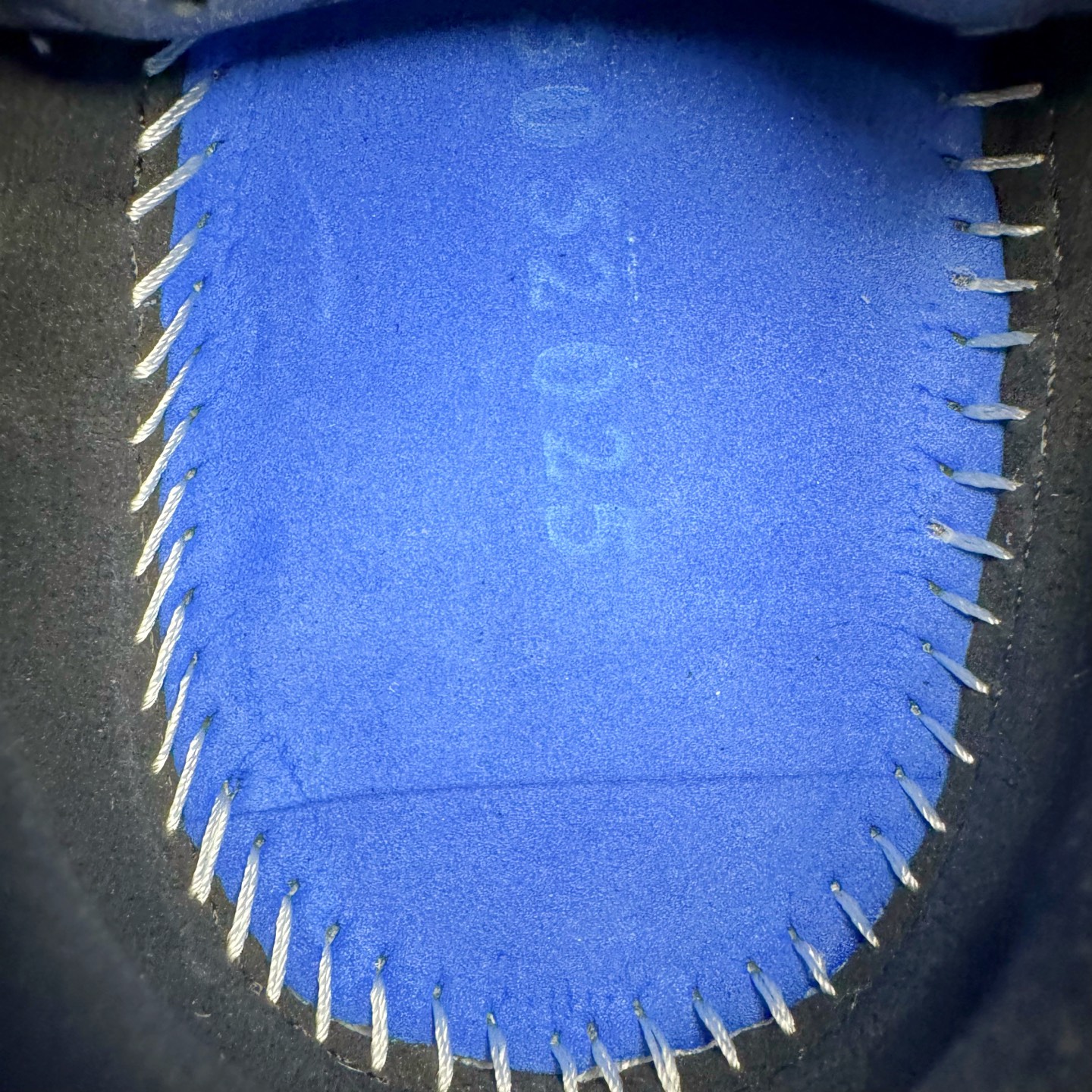 图片[10]-＃HP Arcteryx始祖鸟 Konseal Shoe 舒适 防滑耐磨透气支撑抓地登山鞋 代购指定版本 原数据开发 不掉标 正确高频字体 鸟爪细节完美 区别市场公版货 错误字体货 中底带钢印上脚舒适轻便无负重感 四季百搭 始祖鸟 KONSEAL 轻量户外鞋 这双鞋不仅仅可以穿着逛街上班，更可以穿着徒步旅游甚至攀岩！说实话，没多少人真的会去攀岩，经我们试穿，这双鞋，日常穿也是非常舒服轻便！搭配日常的衣服完全不违和！结构中底TPU底盘，保护双脚。配置3D模具保护双脚+一体化系带系统，鞋面防撕裂网布、TPU保护膜和牛巴革合成面料，喜欢放心入！这种类型的鞋子咱们家超难得遇到一次，喜欢一定不要错过 尺码：39 40 40.5 41 42 42.5 43 44 44.5 45-选品中心