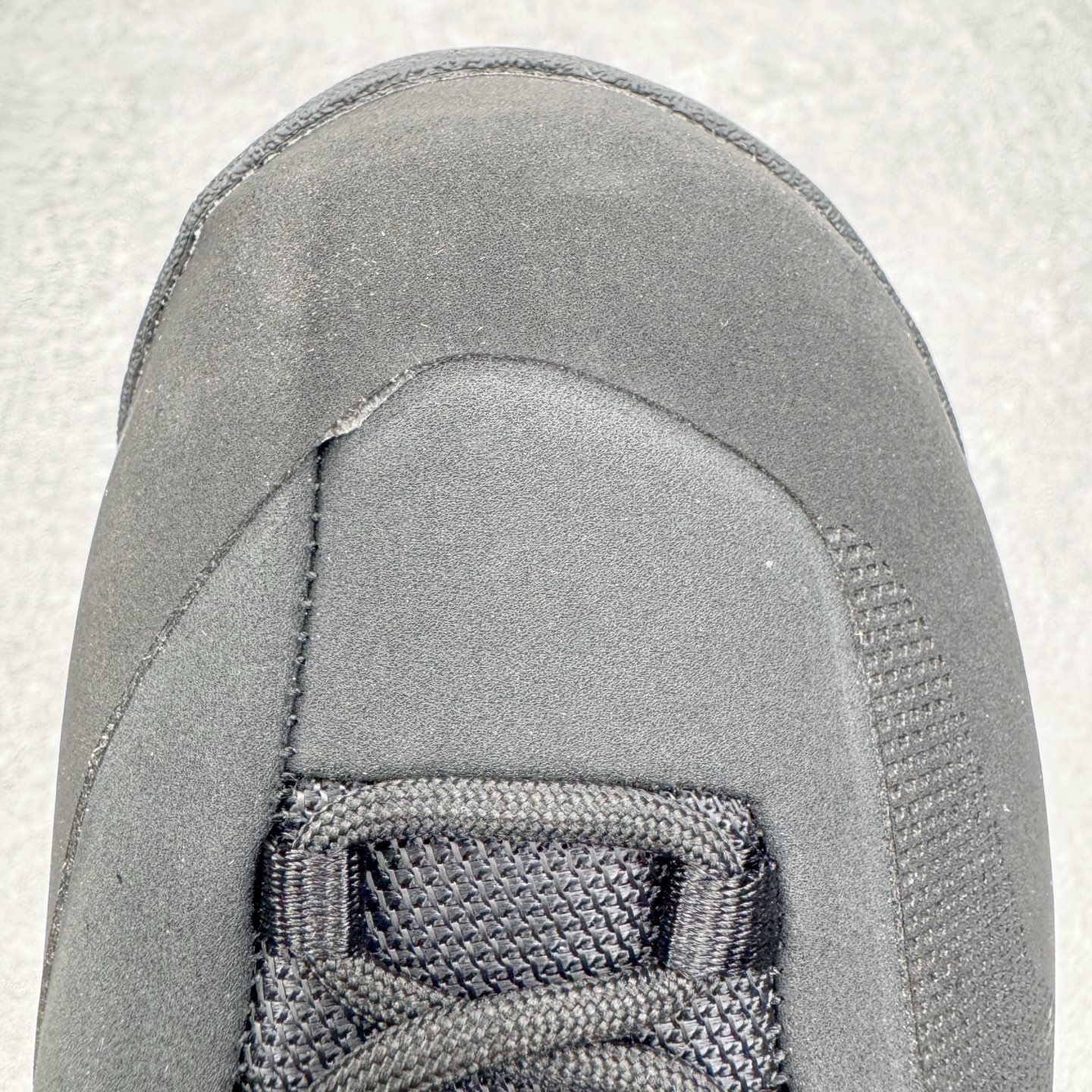 图片[14]-＃HP Arcteryx始祖鸟 Konseal Shoe 舒适 防滑耐磨透气支撑抓地登山鞋 代购指定版本 原数据开发 不掉标 正确高频字体 鸟爪细节完美 区别市场公版货 错误字体货 中底带钢印上脚舒适轻便无负重感 四季百搭 始祖鸟 KONSEAL 轻量户外鞋 这双鞋不仅仅可以穿着逛街上班，更可以穿着徒步旅游甚至攀岩！说实话，没多少人真的会去攀岩，经我们试穿，这双鞋，日常穿也是非常舒服轻便！搭配日常的衣服完全不违和！结构中底TPU底盘，保护双脚。配置3D模具保护双脚+一体化系带系统，鞋面防撕裂网布、TPU保护膜和牛巴革合成面料，喜欢放心入！这种类型的鞋子咱们家超难得遇到一次，喜欢一定不要错过 尺码：39 40 40.5 41 42 42.5 43 44 44.5 45-选品中心