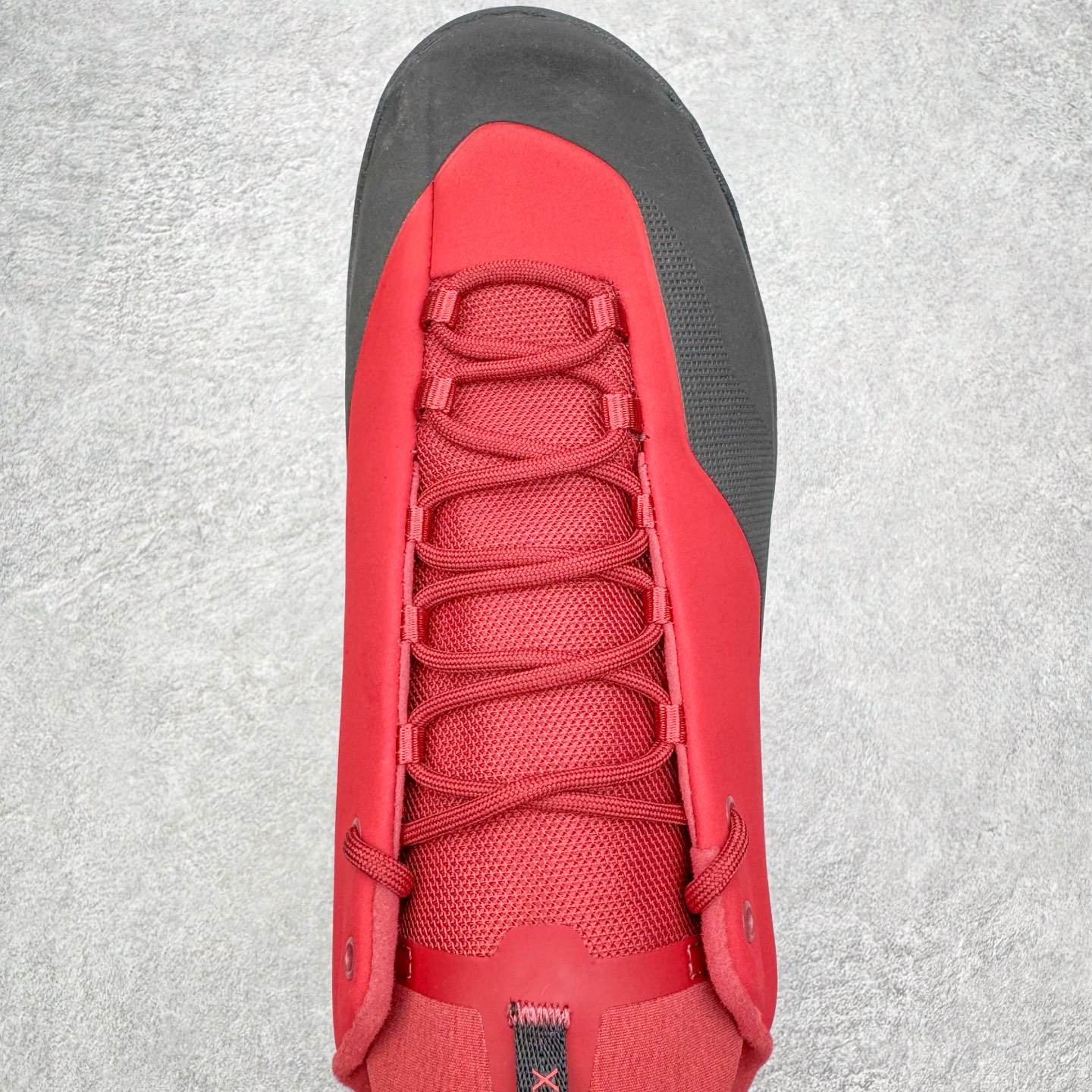 图片[4]-＃HP Arcteryx始祖鸟 Konseal Shoe 舒适 防滑耐磨透气支撑抓地登山鞋 代购指定版本 原数据开发 不掉标 正确高频字体 鸟爪细节完美 区别市场公版货 错误字体货 中底带钢印上脚舒适轻便无负重感 四季百搭 始祖鸟 KONSEAL 轻量户外鞋 这双鞋不仅仅可以穿着逛街上班，更可以穿着徒步旅游甚至攀岩！说实话，没多少人真的会去攀岩，经我们试穿，这双鞋，日常穿也是非常舒服轻便！搭配日常的衣服完全不违和！结构中底TPU底盘，保护双脚。配置3D模具保护双脚+一体化系带系统，鞋面防撕裂网布、TPU保护膜和牛巴革合成面料，喜欢放心入！这种类型的鞋子咱们家超难得遇到一次，喜欢一定不要错过 尺码：39 40 40.5 41 42 42.5 43 44 44.5 45-选品中心