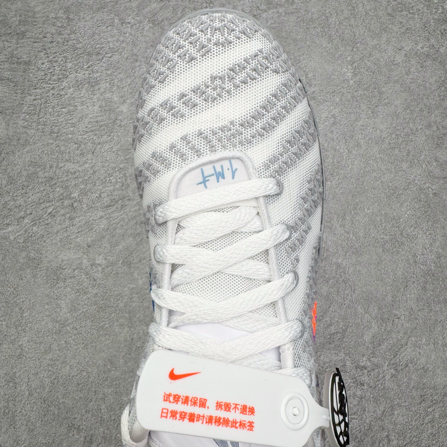 图片[4]-＃灭世/Max NK Ja 3 Scratch EP 莫兰特三代柔软舒适防滑耐磨透气支撑轻便低帮篮球鞋 全明星 灰白 HF2794-100 2024『压轴』后卫实战旗舰 圣枪腰王 重磅革新登场🌪 🔝历时5个月！全力打造 科比➕欧文系列 综合体 ！Pt实战体验天花板上限 再度提高🔝 ✅【顶配缓震】独家革新搭载 前掌5mm TURBO气垫 兼具贴地与缓震！（正品仅长方形小气垫）➕后掌大马蹄14mm厚 气垫 提高后掌缓震极限 （正品后掌无气垫） ✅【顶级抗扭】 搭载硬度65HC 发泡中底框架 ➕高强度中足抗扭片 革新升级 赛事级抗扭水平！独此一家 ✅【顶级支撑】鞋身侧向包裹 双层补强层 200斤以上选手 也可驾驭（正品仅一层）对比市场货品偷工减料 不可同日而语！ ✅气垫气压上脚即可感受！后掌鞋垫掀开可见气垫轮廓（谨防窜货） 鞋底止滑配方 无需磨合 原地起飞🛫 NK年度后卫旗舰 独家革新升级 『口碑源自专业 实力来源于专注』 真灭世纯原 切勿被市场仿冒吊牌挂羊头卖狗肉 尺码：39-46 正码正拍-选品中心