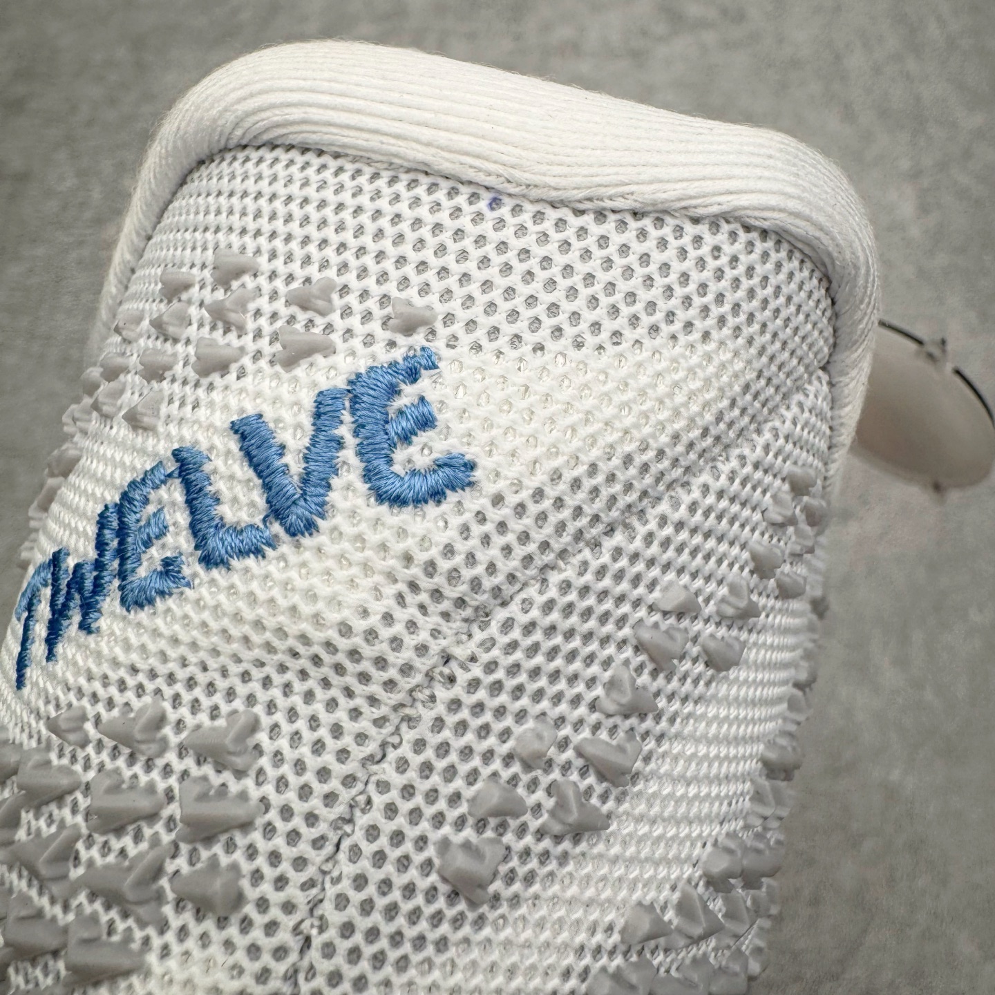 图片[16]-＃灭世/Max NK Ja 3 Scratch EP 莫兰特三代柔软舒适防滑耐磨透气支撑轻便低帮篮球鞋 全明星 灰白 HF2794-100 2024『压轴』后卫实战旗舰 圣枪腰王 重磅革新登场🌪 🔝历时5个月！全力打造 科比➕欧文系列 综合体 ！Pt实战体验天花板上限 再度提高🔝 ✅【顶配缓震】独家革新搭载 前掌5mm TURBO气垫 兼具贴地与缓震！（正品仅长方形小气垫）➕后掌大马蹄14mm厚 气垫 提高后掌缓震极限 （正品后掌无气垫） ✅【顶级抗扭】 搭载硬度65HC 发泡中底框架 ➕高强度中足抗扭片 革新升级 赛事级抗扭水平！独此一家 ✅【顶级支撑】鞋身侧向包裹 双层补强层 200斤以上选手 也可驾驭（正品仅一层）对比市场货品偷工减料 不可同日而语！ ✅气垫气压上脚即可感受！后掌鞋垫掀开可见气垫轮廓（谨防窜货） 鞋底止滑配方 无需磨合 原地起飞🛫 NK年度后卫旗舰 独家革新升级 『口碑源自专业 实力来源于专注』 真灭世纯原 切勿被市场仿冒吊牌挂羊头卖狗肉 尺码：39-46 正码正拍-选品中心