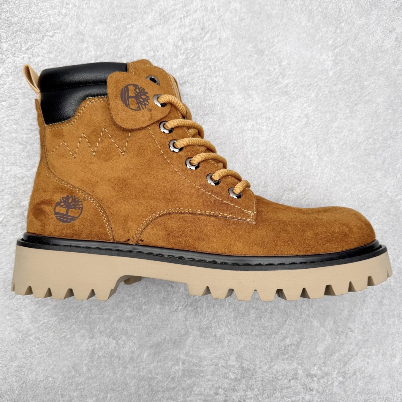 Timberland添柏岚/天伯伦 秋冬新品 秋冬必备户外休闲大黄靴系列#广东大厂品质 原盒原包装 时尚潮流搭配 面料采用意大利🇮🇹顶级磨砂细纹牛皮 轻质大底 搭配防臭防腐真皮乳胶鞋垫 大底到五金都是代工厂原材料制作 同原版固特异永不开胶工艺 好货不杀猪 首单质量严格把控 全网独家首发 品质毋庸置疑 全套官网统一包装 给您完美的穿着体验 质量考究耐穿 型男必备 专治不帅 高品质脚感一流 今年冬季防寒户外专用 日常随意搭配 尺码：38-44（皮鞋码）-选品中心