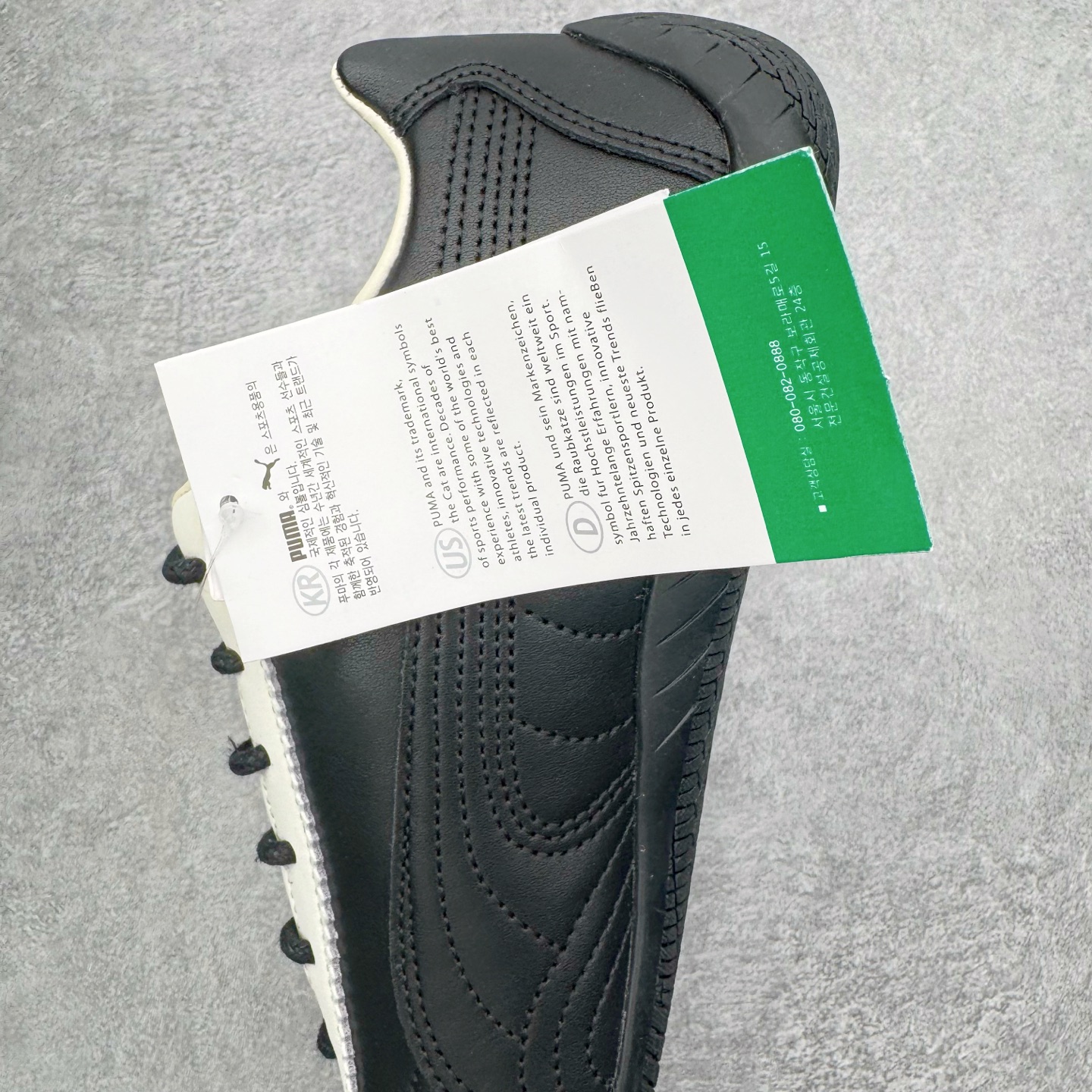 图片[7]-＃KZ纯原 Noafterno x PUMA Speedcat 彪马联名系列情侣薄底赛车德训双鞋带舒适百搭生活休闲鞋 口碑大厂出品 品控大底版型不断改良更新 全套原纸板楦头开发 确保原汁原味 完美呈现版型 一比一鞋头弧度高度鞋身弧度 独家私模原厂航空铝磨具打磨大底 鞋头坡度极致还原 无解鞋型 原盒原配 圈内天花板工艺 原厂玻璃冲刀 超高清洁度 全鞋零毛边皮料切割 原厂中底布 鞋款从80、90年代赛车手所穿的防火赛车鞋为原型，鞋身线条模仿了赛车的流线廓形，体现了空气动力学原理的结构。简约流畅的外观，恰好又和贯穿其中的Formstrip Logo融合恰到好处，视觉上细节丰富且协调。本次Speedcat OG鞋款归来，最大看点自然式保留了窄版鞋型以及薄底构造。这两年各品牌鞋底越做越厚，Speedcat反其道而行之，上脚几乎无鞋底的效果带来耳目一新的视觉体验。鞋面依旧是以质感细腻的麂皮材质打造，并且大面积近乎全包裹的使用，复古味道也愈发浓烈。配色上更是将最原始的黑色和红色带回，向F1赛车队的标志性队服致敬。相信让各位一眼种草的更多是出挑的大红色，上脚即可瞬间点亮整体造型，在以球鞋为核心的OOTD中脱颖而出。而另一款黑色则是低调的万金油，彰显新潮个性的同时又不喧宾夺主，也是热爱简约系穿搭朋友的首选。 尺码：35.5 36 37 37.5 38 38.5 39 40 40.5 41 42 42.5 43 44 44.5 45 46-选品中心