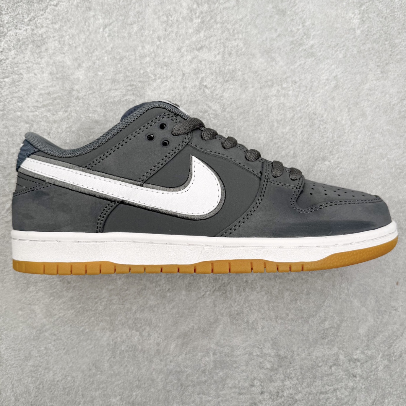 ＃F版 NK SB Dunk Low FZ1287-300 极限压缩利润空间 超乎所想的高性价比 用料绝不含糊 原盒原配 正确耐磨橡胶大底 超高清洁度 全鞋零毛边皮料切割 全套原楦原模倾力打造完美版型 尺码：36 36.5 37.5 38 38.5 39 40 40.5 41 42 42.5 43 44 44.5 45 46 47.5-选品中心