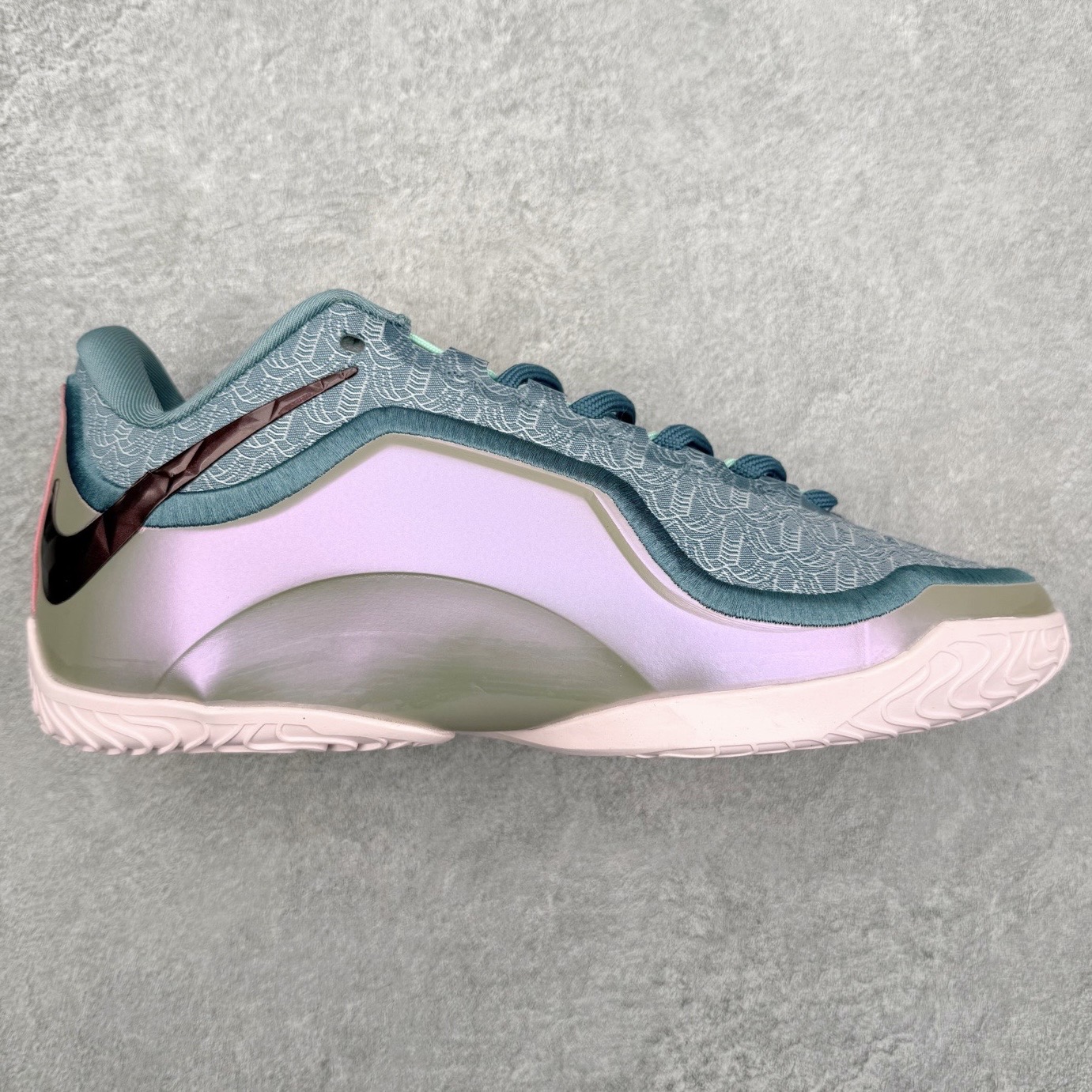 NK Lebron 23 From This Point Forward 詹姆斯23代低帮实战篮球鞋 实拍调校N版已经零色差零失真 百分百还原实物色彩所见即所得 不存在货不对板色差等低级问题 选购参考实物拍摄 不混卖不参货 只用心做好货严格选品 承诺混一赔十 尺码：40 40.5 41 42 42.5 43 44 44.5 45 46-选品中心