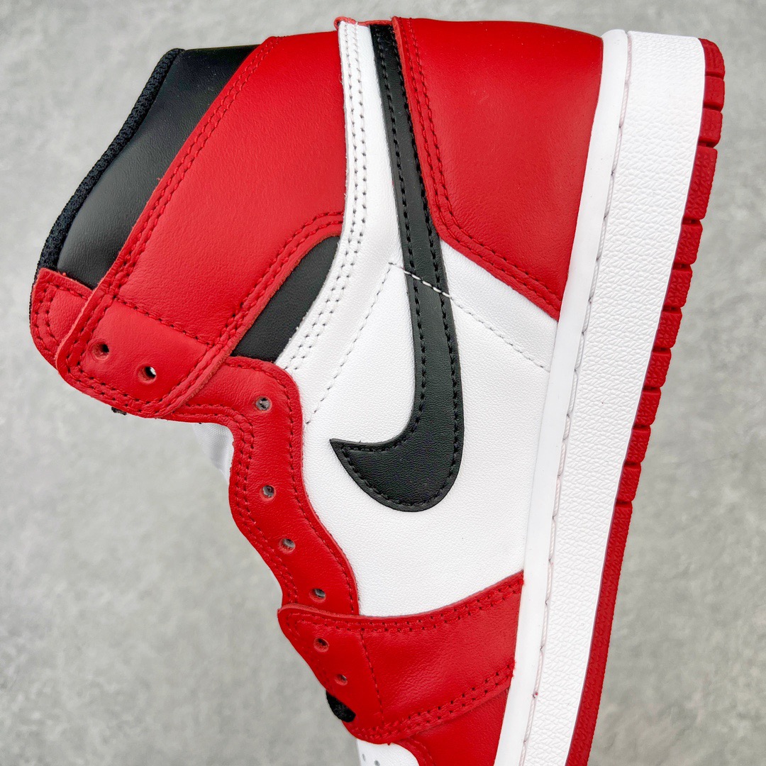 图片[7]-＃DG纯原福利 Air Jordan AJ1 Retro high \\\”Shattered Backboard\\\” 黑扣碎 555088-005 高端零售特供批次 产品品控稳定性领先行业 各方面均可对飙L版 良心定价不杀猪 SZ原厂全套原楦原纸板冲刀磨具开发 原厂皮料加持 原厂港宝加持定型后跟R度完美 同源原厂电绣 飞翼针数密度立体效果一致 百分百一致原鞋 原厂拉帮工艺 针距密度一致 后跟弧度收口自然不对折 极致一眼正品既视感 进口玻璃冲刀皮料裁剪零毛边 全鞋电脑针车工艺 品控清洁度最高QC检验标准 免检产品 原厂订购鞋盒、鞋标、防尘纸、鞋撑、鞋带 追求极致的原厂味道 尺码对应库存‼️-选品中心