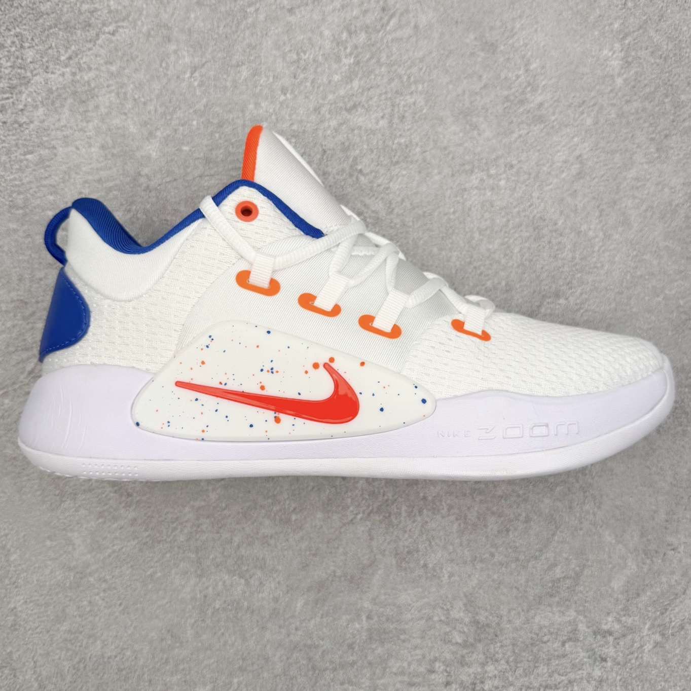 NK Hyperdunk X low TB HD2018 实战篮球鞋 实拍调校N版已经零色差零失真 百分百还原实物色彩所见即所得 不存在货不对板色差等低级问题 选购参考实物拍摄 不混卖不参货 只用心做好货严格选品 承诺混一赔十 尺码：36 36.5 37.5 38 38.5 39 40 40.5 41 42 42.5 43 44 44.5 45 46-选品中心