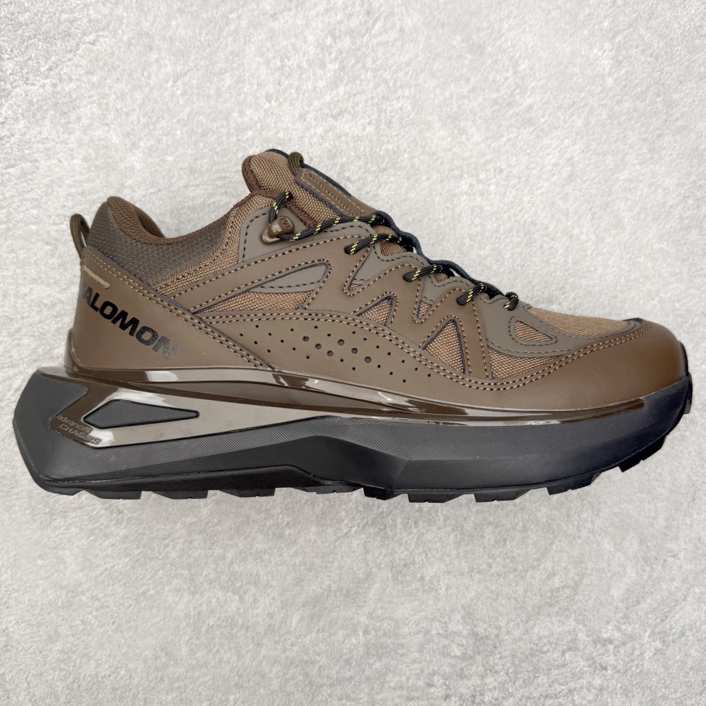 💰300 ＃PK4.0 SALOMON 萨洛蒙 ODYSSEY ELMT LOW舒适百搭减震防滑耐磨低帮休闲越野长跑城市通勤跑步鞋 雷军同款 SALOMON诞生于1947年的法国阿尔卑斯山区，全球知名的户外运动品牌。一直致力于推动滑雪、越野跑等山地运动的发展及产品的进步。其产品设计致力于追求创新和发掘产品的性能极限，帮助喜欢自由的人在山地间不断挑战自我。实拍调校N版已经零色差零失真 百分百还原实物色彩所见即所得 不存在货不对板色差等低级问题 选购参考实物拍摄 不混卖不参货 只用心做好货严格选品 承诺混一赔十 SIZE：36 36.5 37.5 38 38.5 39 40 40.5 41 42 42.5 43 44 44.5 45
编码：by3936050