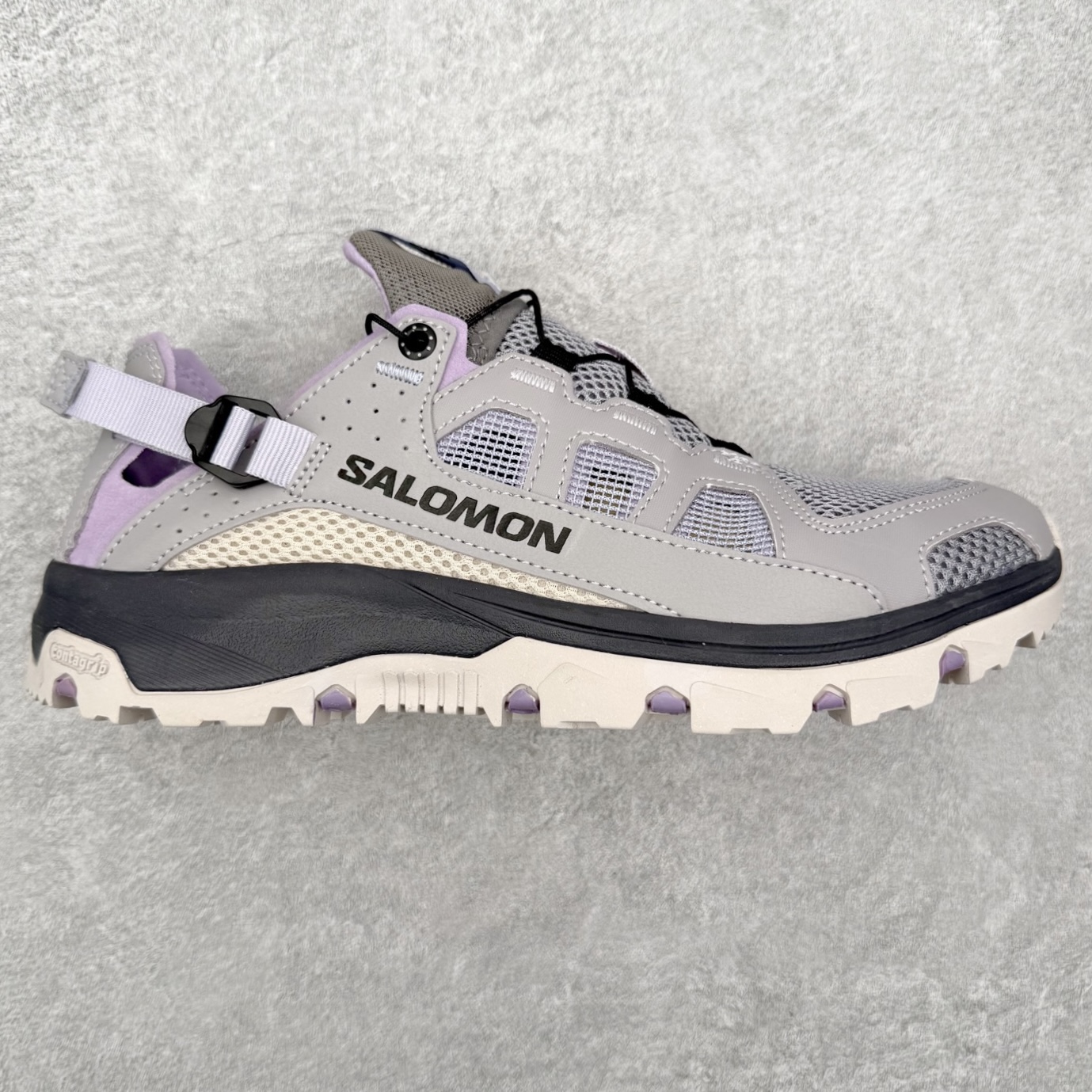 SALOMON萨洛蒙 Techamphibian 5 圆头舒适 透气速干抓地溯溪鞋 男女同款 SALOMON诞生于1947年的法国阿尔卑斯山区，全球知名的户外运动品牌。一直致力于推动滑雪、越野跑等山地运动的发展及产品的进步。其产品设计致力于追求创新和发掘产品的性能极限，帮助喜欢自由的人在山地间不断挑战自我。实拍调校N版已经零色差零失真 百分百还原实物色彩所见即所得 不存在货不对板色差等低级问题 选购参考实物拍摄 不混卖不参货 只用心做好货严格选品 承诺混一赔十 尺码：36 36.5 37.5 38 38.5 39 40 40.5 41 42 42.5 43 44 44.5 45-选品中心