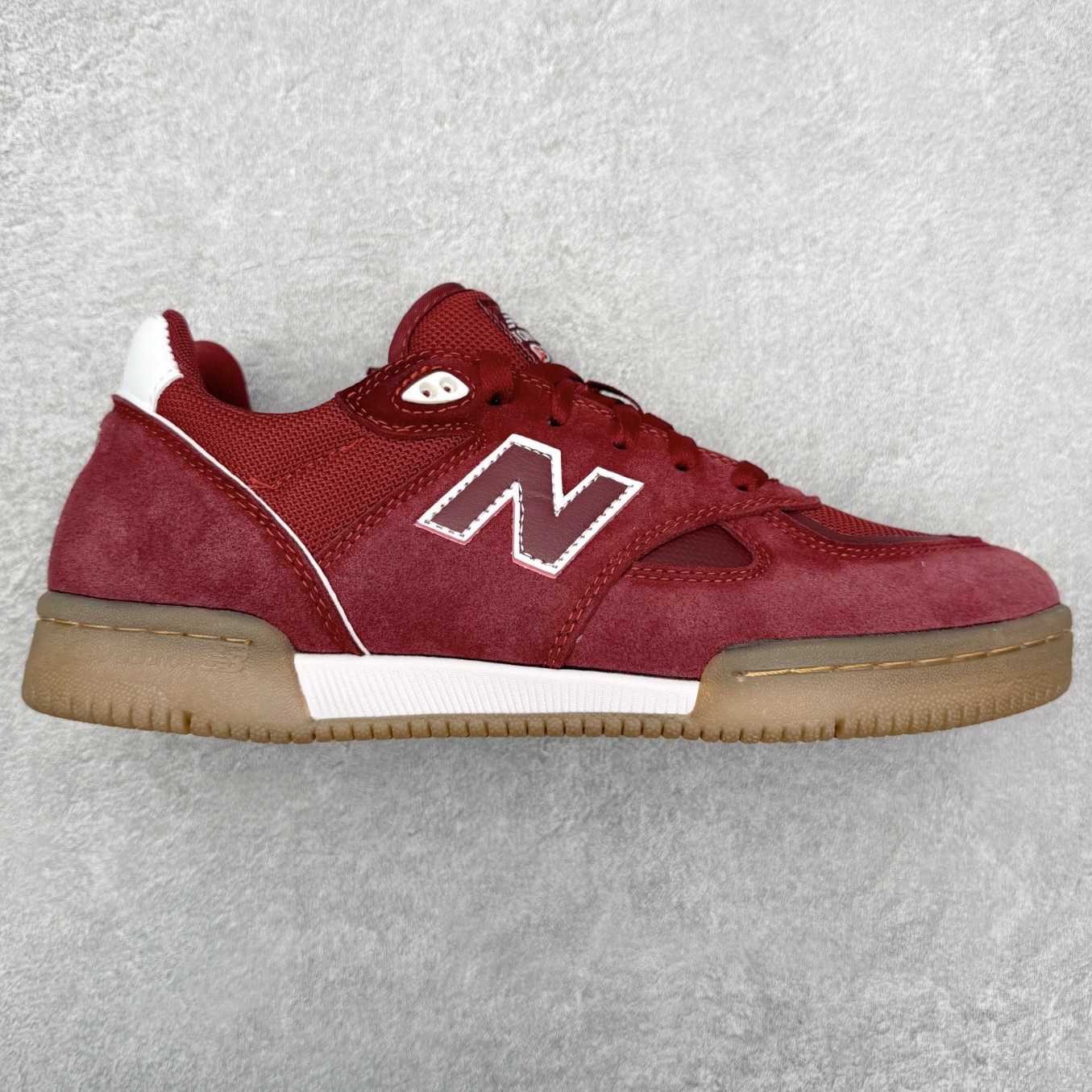 New Balance NB Numeric Tom Knox 600 舒适 低帮 板鞋 男女同款 实拍调校N版已经零色差零失真 百分百还原实物色彩所见即所得 不存在货不对板色差等低级问题 选购参考实物拍摄 不混卖不参货 只用心做好货严格选品 承诺混一赔十 尺码：36 36.5 37.5 38 38.5 39 40 40.5 41 42 42.5 43 44 44.5 45-选品中心