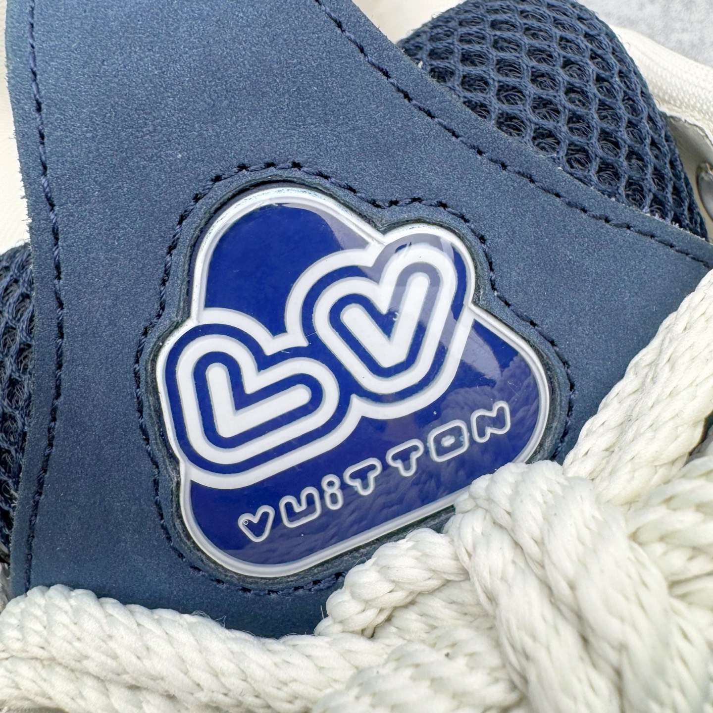 图片[17]-＃GD广顶 Louis Vuitton SKATE lv路易威登系带时装走秀运动时尚板鞋 外贸零售特供批次 2023全新纸板数据 印花高频效果碾压市面 市售天花板产物 耗时半年巨作 全套原厂新版原纸板楦头开发 原厂特供皮料加持 市场所有版本中综合最强的货品 GD实力大厂出品 全网最全配色更新最快 最成熟的做工稳定的品控 完美鞋型超高的清洁度 零毛边线头瑕疵 全套原楦原纸版原鞋开模 全网最具灵魂的版型 正确原装黄色鞋盒 正确中底印花 鞋面印花3D高频深度立体 全鞋电脑针车 紧密相连 针距密度一致 环保乳胶注塑鞋垫 厚度脚感还原原版 皮面裁剪部位 统一油边封口工艺 原装橡胶大底含胶量大底组合零偏差 专柜全套包装 防尘袋 说明书 质保卡 男女鞋 尺码：35 36 37 38 39 40 41 42 43 44 45-选品中心