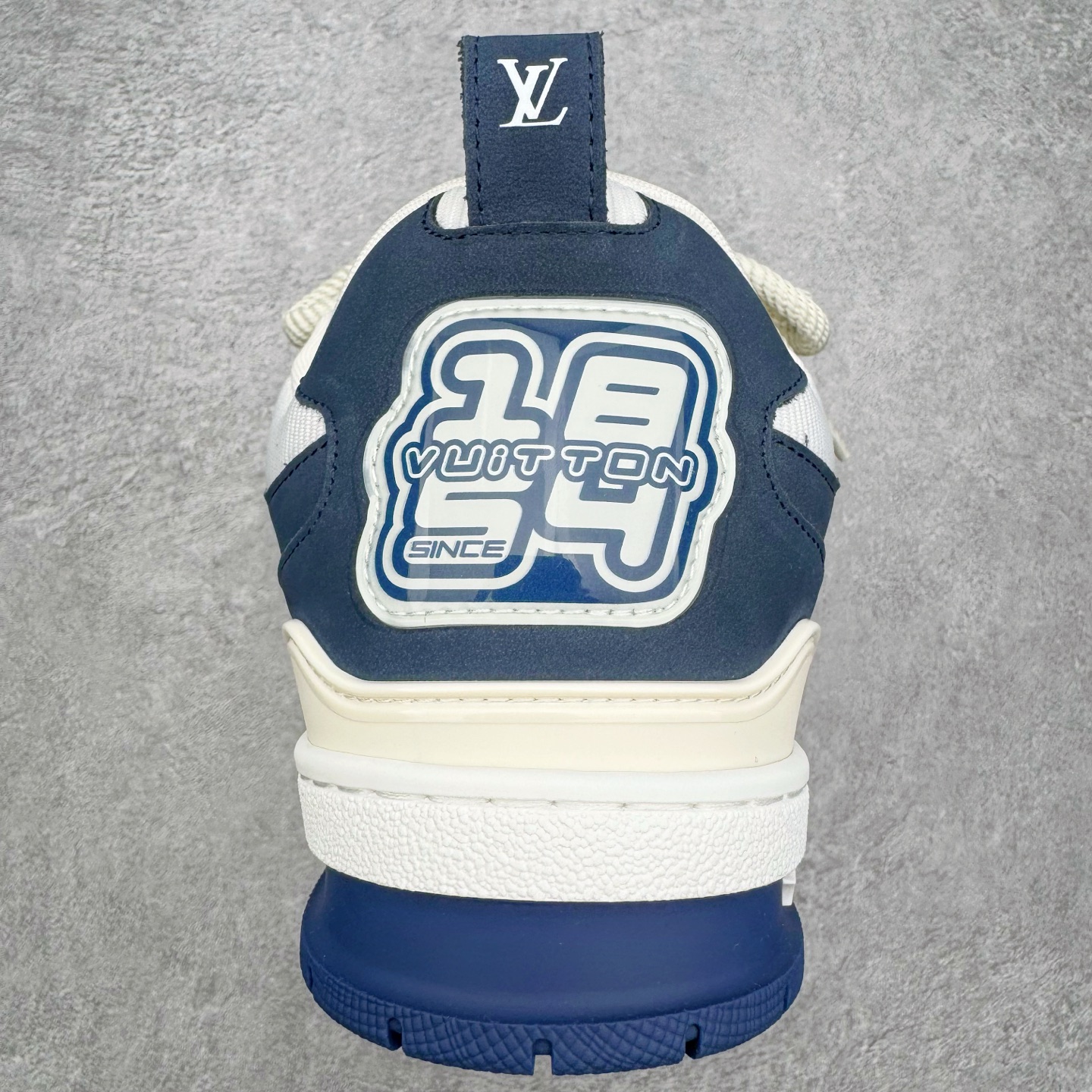 图片[8]-＃GD广顶 Louis Vuitton SKATE lv路易威登系带时装走秀运动时尚板鞋 外贸零售特供批次 2023全新纸板数据 印花高频效果碾压市面 市售天花板产物 耗时半年巨作 全套原厂新版原纸板楦头开发 原厂特供皮料加持 市场所有版本中综合最强的货品 GD实力大厂出品 全网最全配色更新最快 最成熟的做工稳定的品控 完美鞋型超高的清洁度 零毛边线头瑕疵 全套原楦原纸版原鞋开模 全网最具灵魂的版型 正确原装黄色鞋盒 正确中底印花 鞋面印花3D高频深度立体 全鞋电脑针车 紧密相连 针距密度一致 环保乳胶注塑鞋垫 厚度脚感还原原版 皮面裁剪部位 统一油边封口工艺 原装橡胶大底含胶量大底组合零偏差 专柜全套包装 防尘袋 说明书 质保卡 男女鞋 尺码：35 36 37 38 39 40 41 42 43 44 45-选品中心